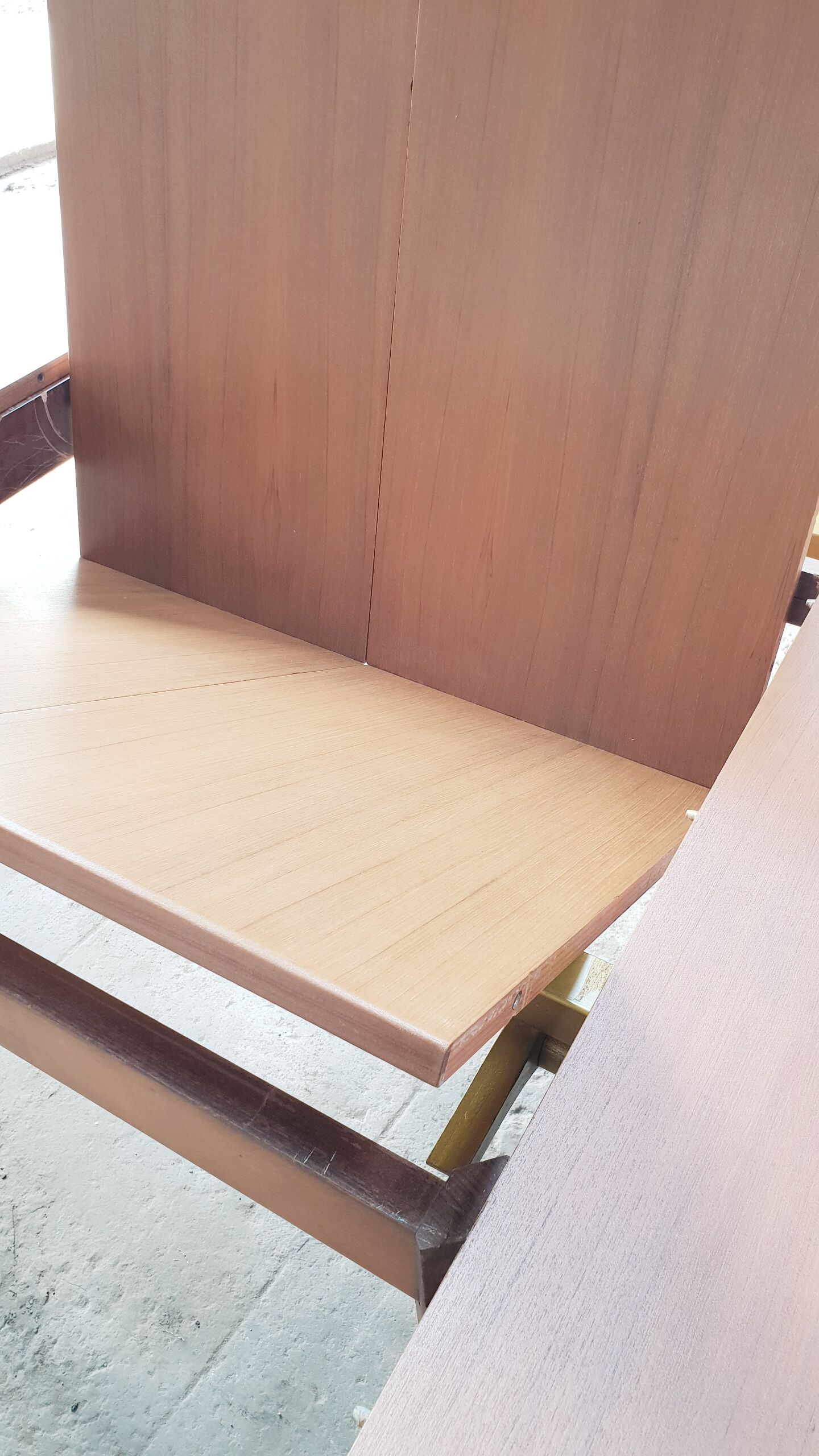 Table ronde scandinave extensible