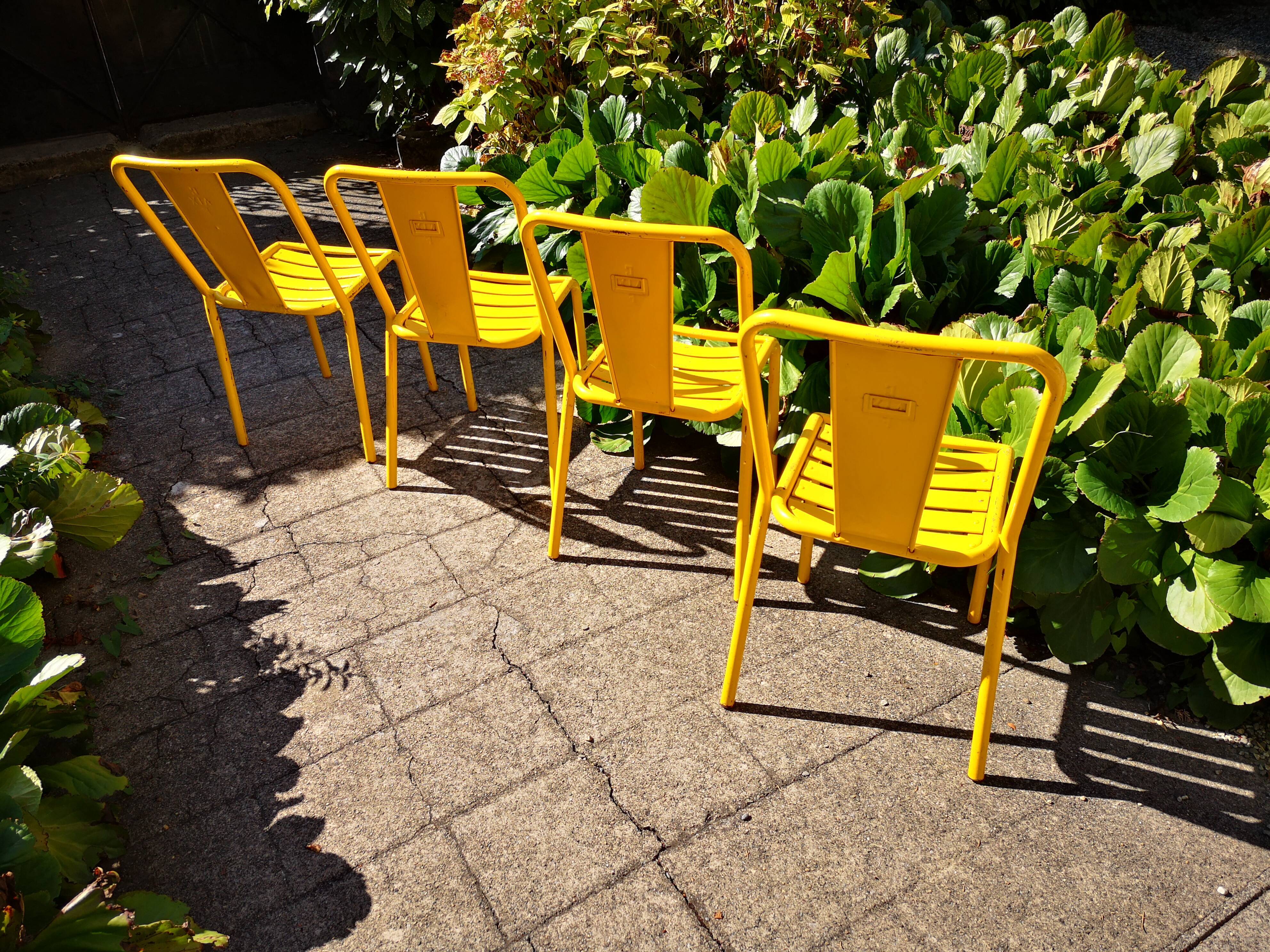 Lot of 4 chairs tolix model t4