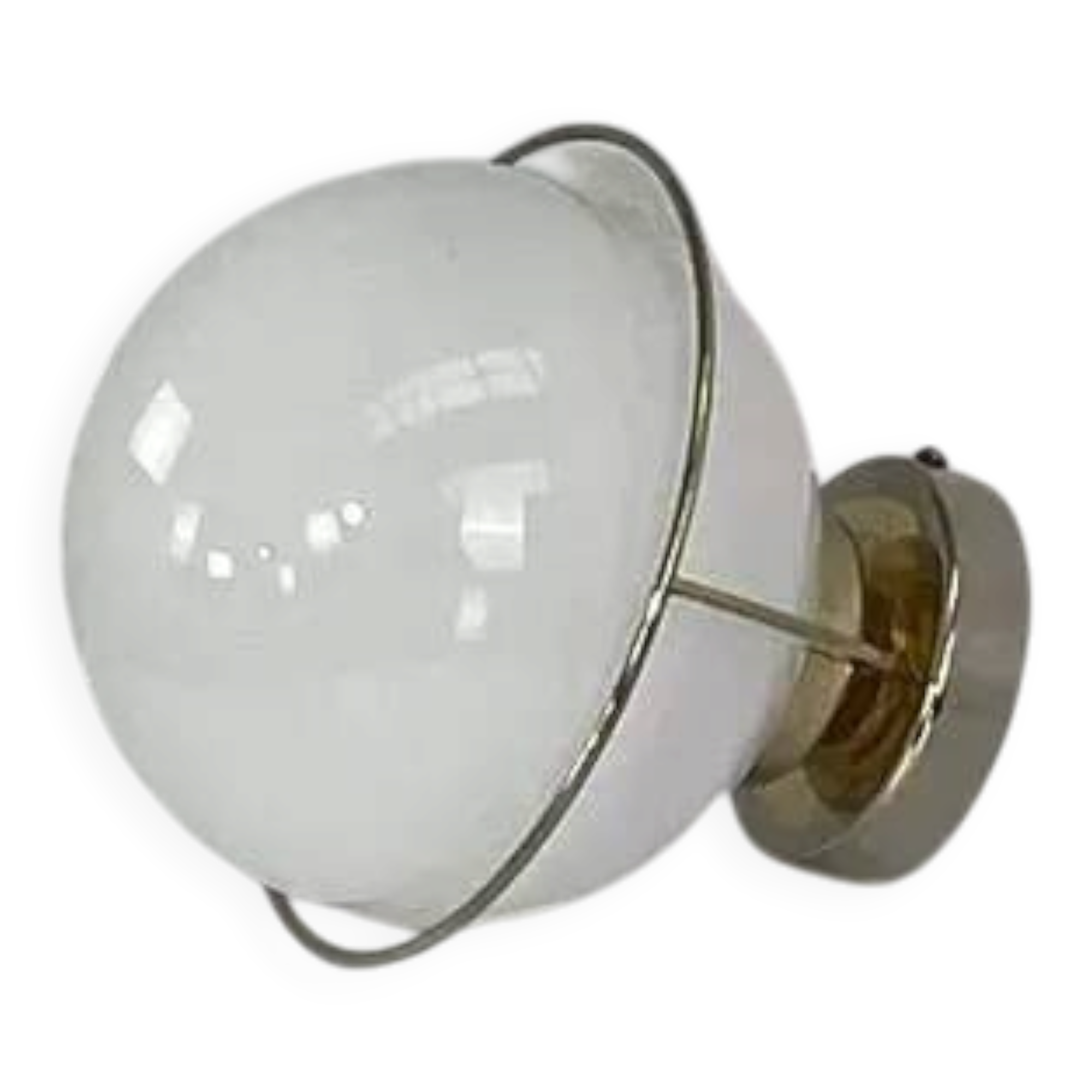 1950s wall lamp in white opaline and brass