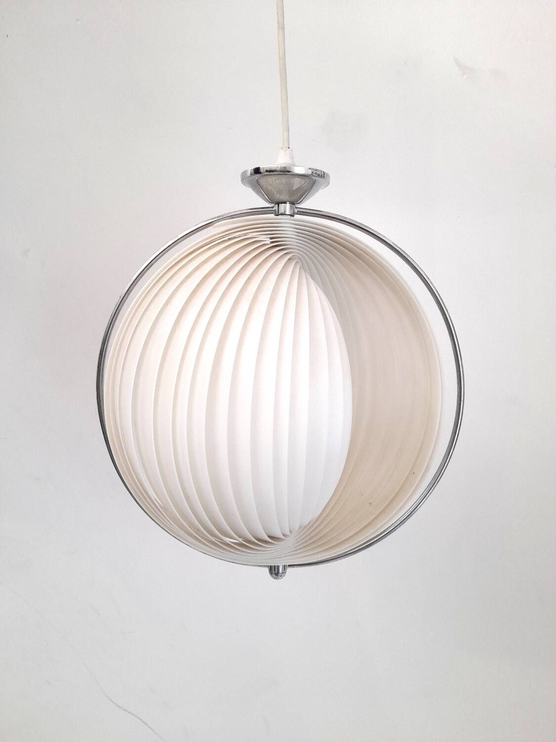 Suspension "Moon" de Christian Koban pour Dom Selency