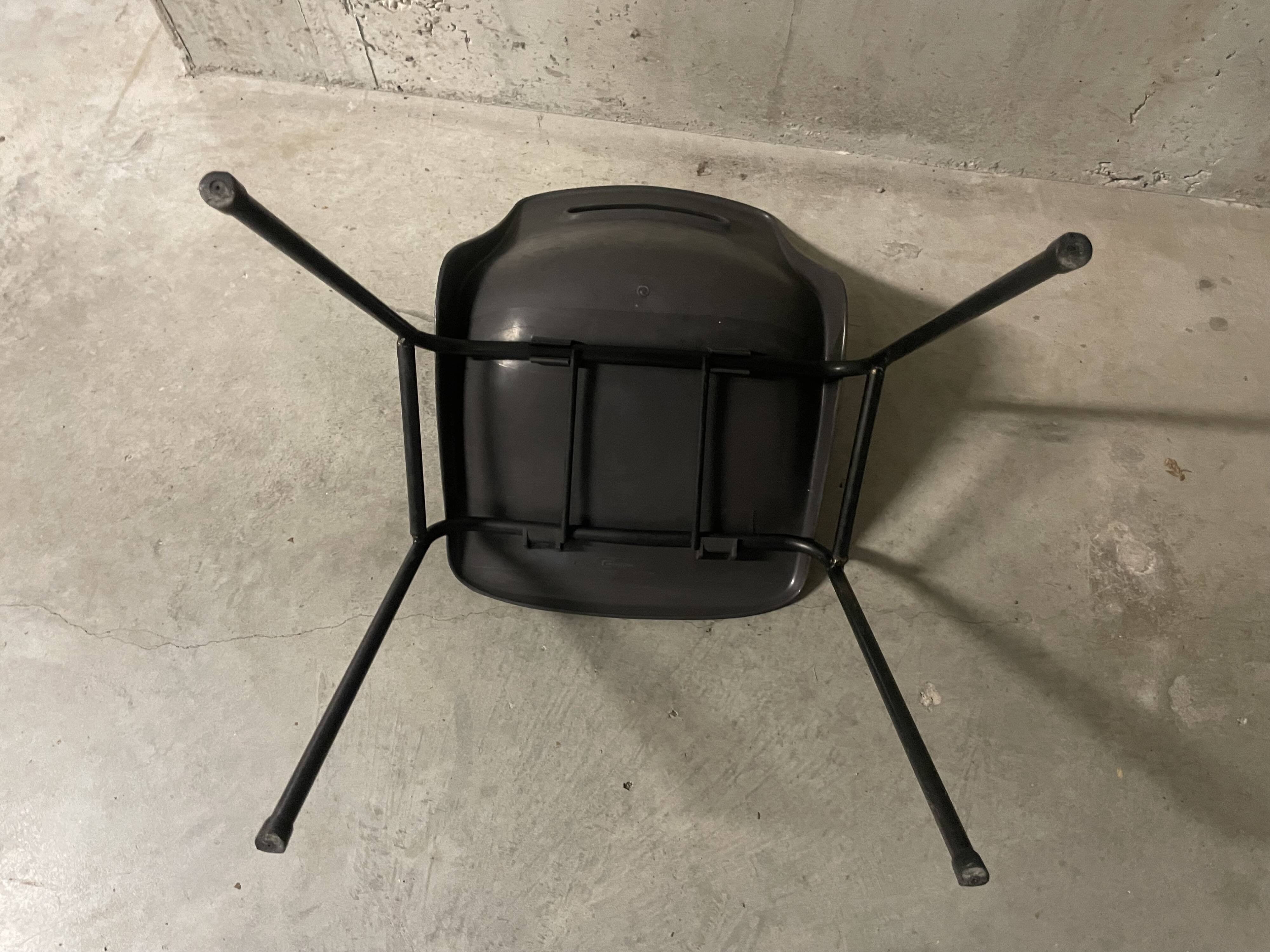 Grosfillex conference chair