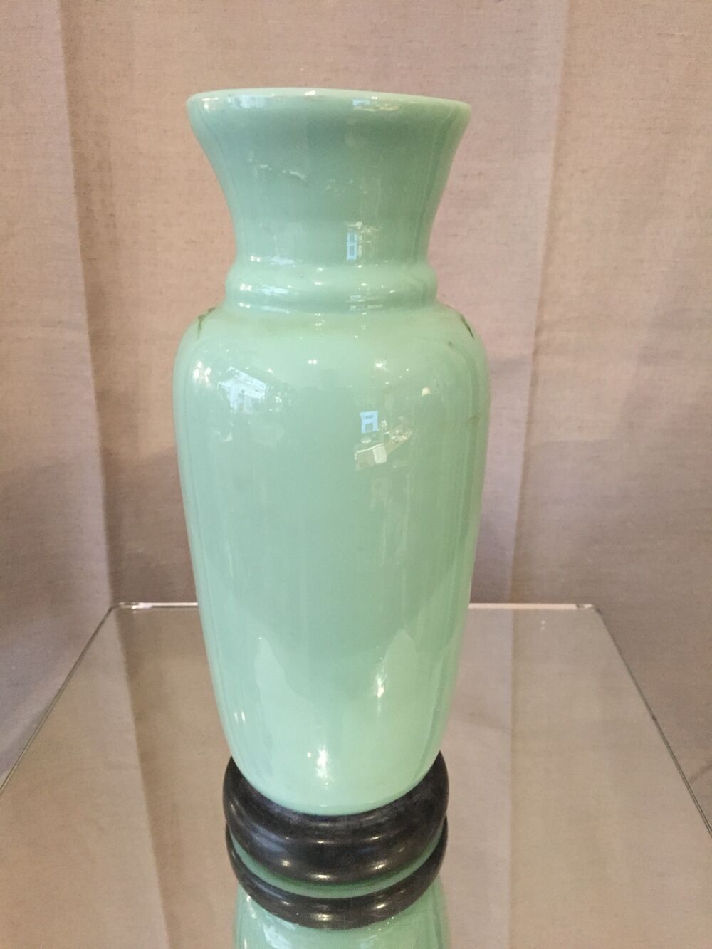 Green opaline vase decorated with cherubs painted and enamelled motifs