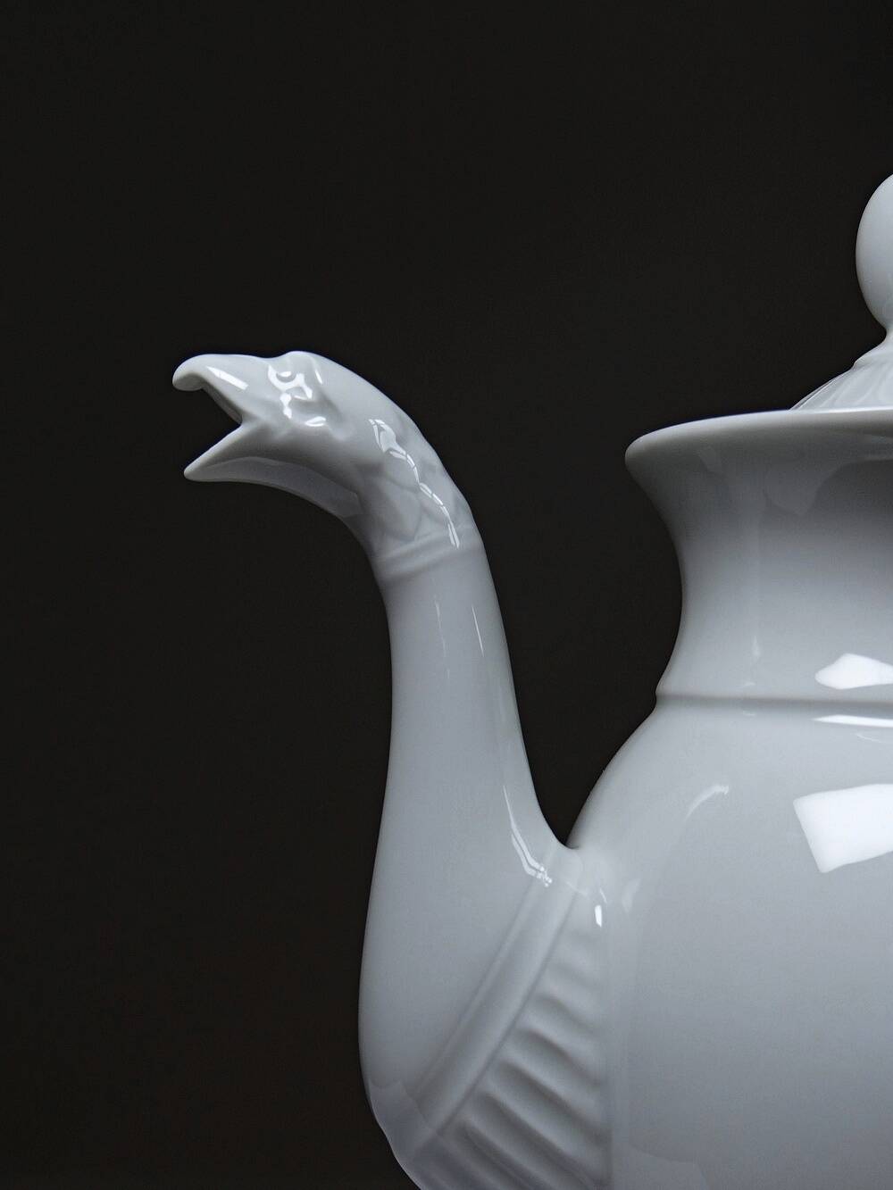 "Eagle" teapot, very fine white porcelain from Limoges by Raynaud, 1970s