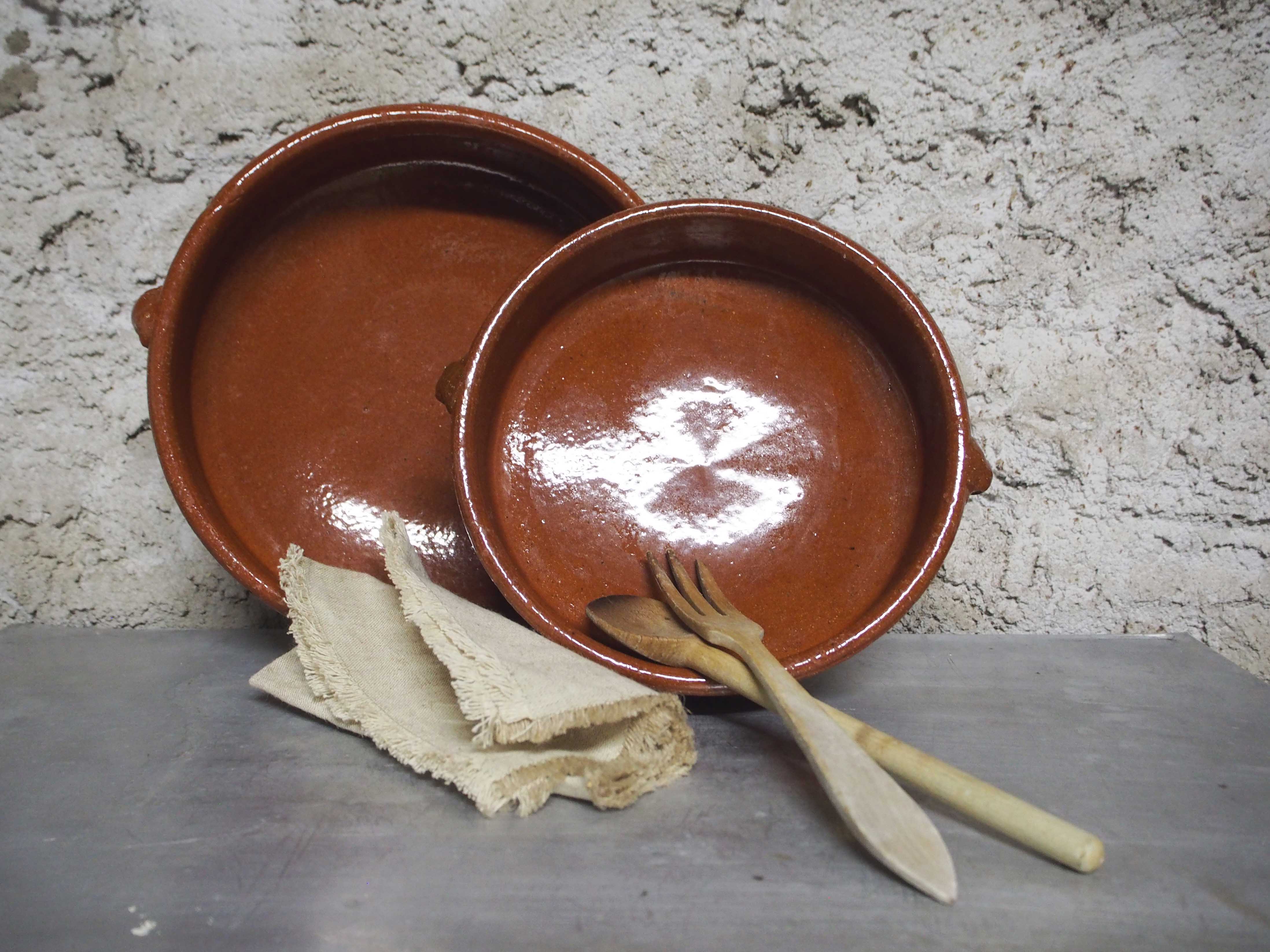 Dish 2/4 people in glazed terracotta