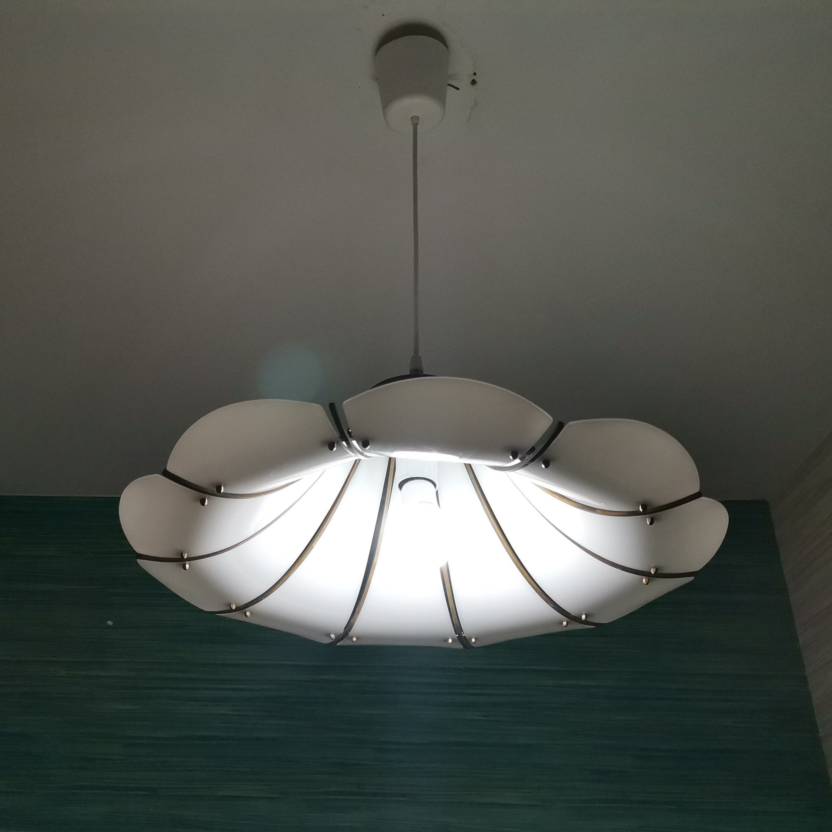 Large Modernist white acrylic hanging light lamp 1970s