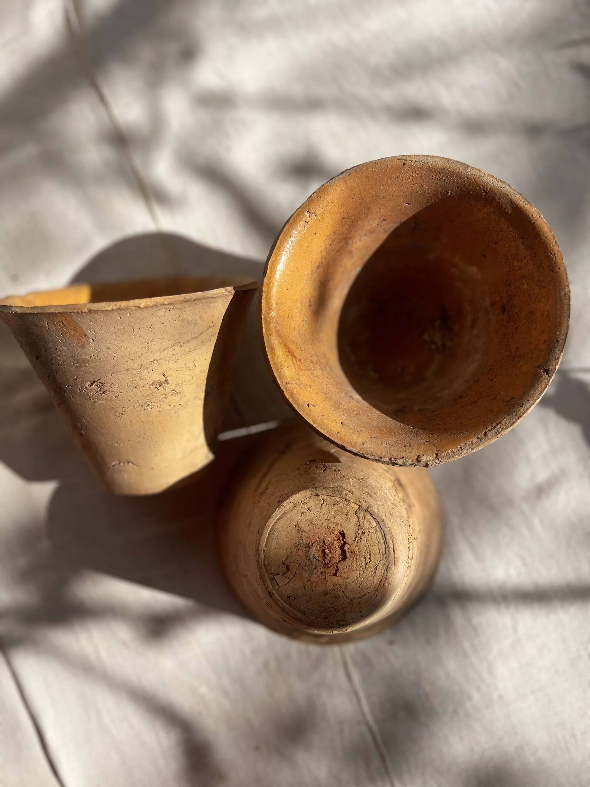 Ensemble de 3 pots à sève en terre cuite français