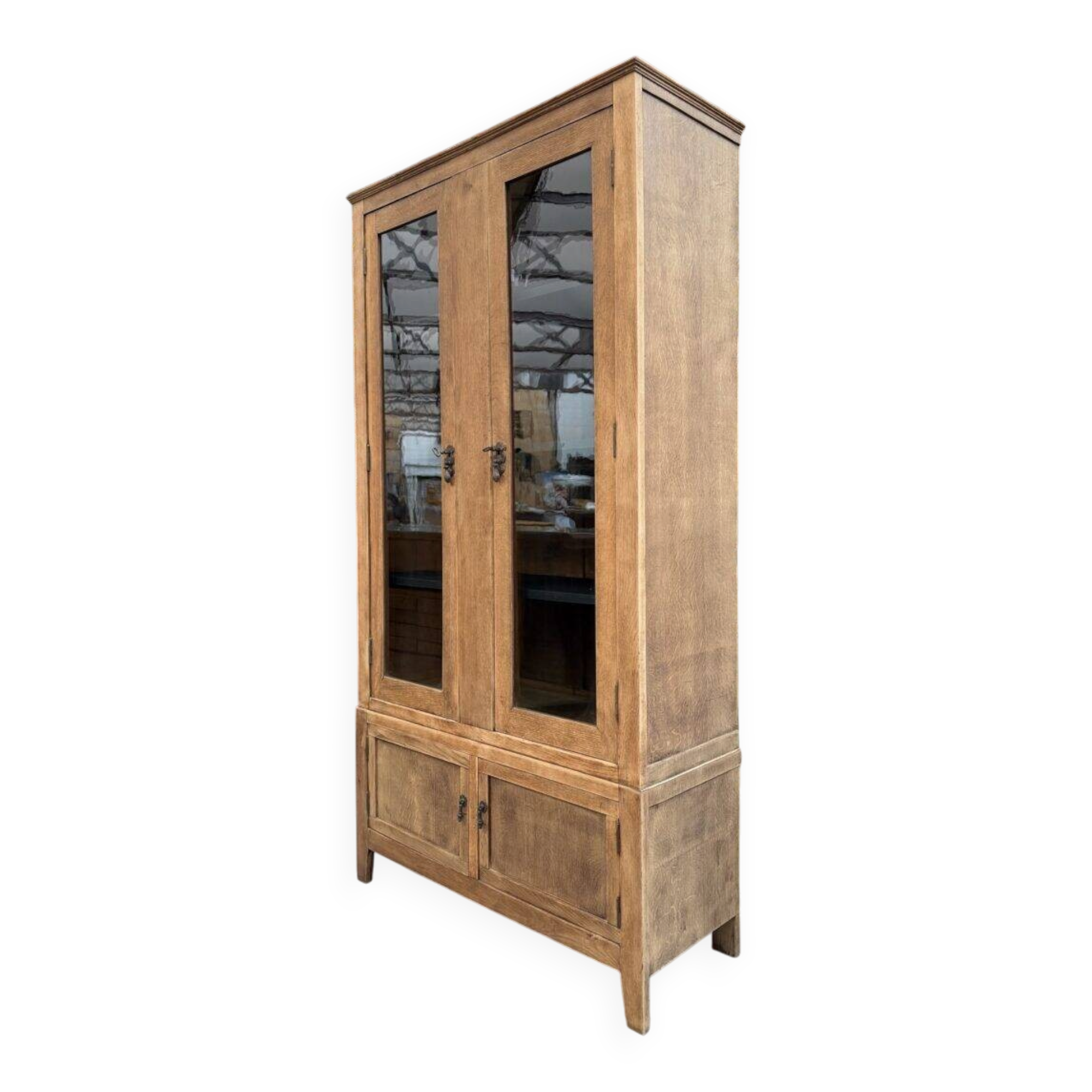 Vitrine en chêne début XXème