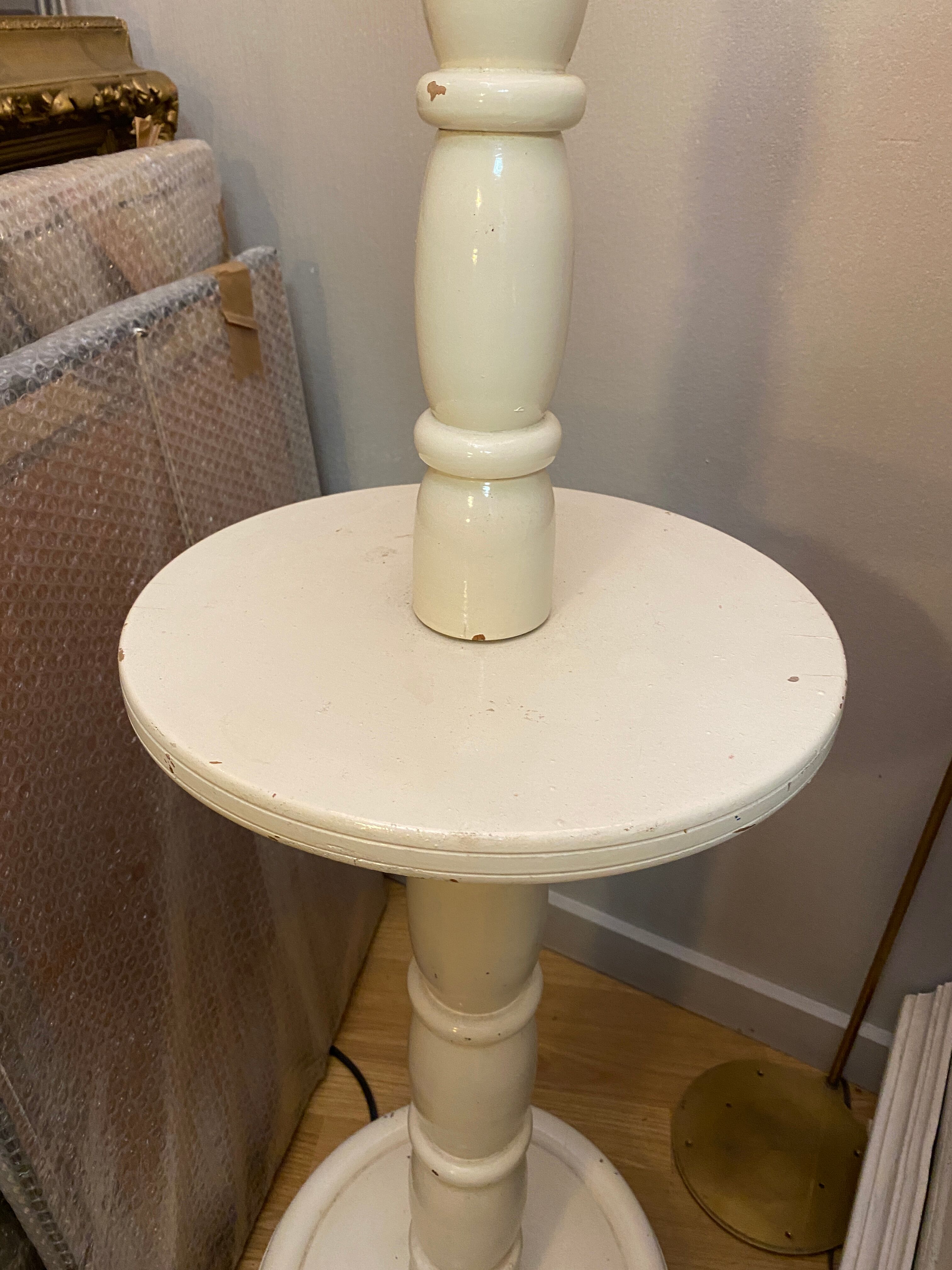 Lamppost with tablet