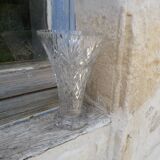 Vase en cristal taillé forme évasée