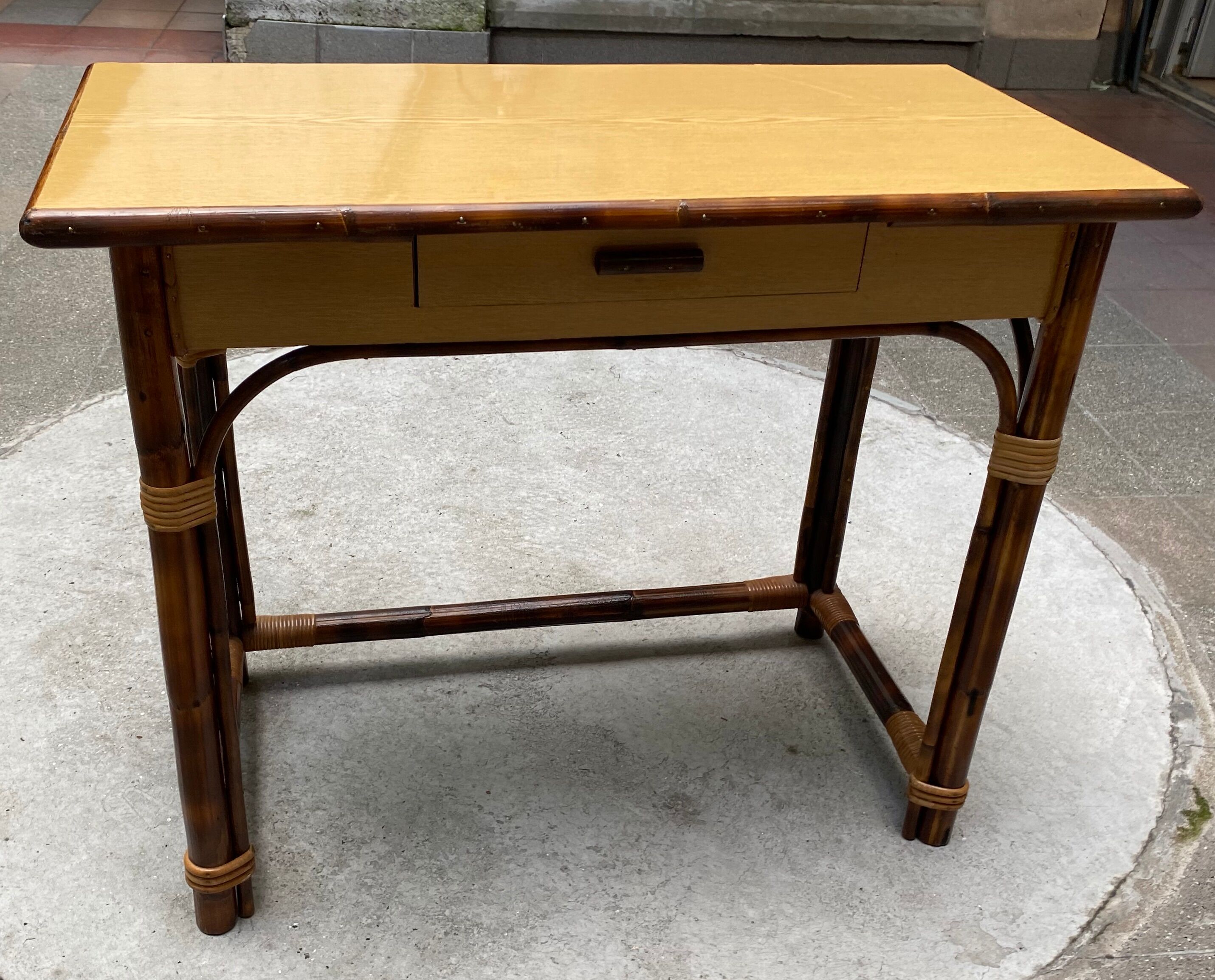 Bureau rotin années 70/80