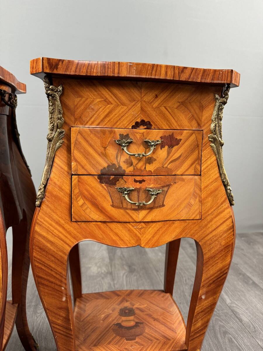 Pair of bedside tables in marquetry in the Louis XV style, 20th century.