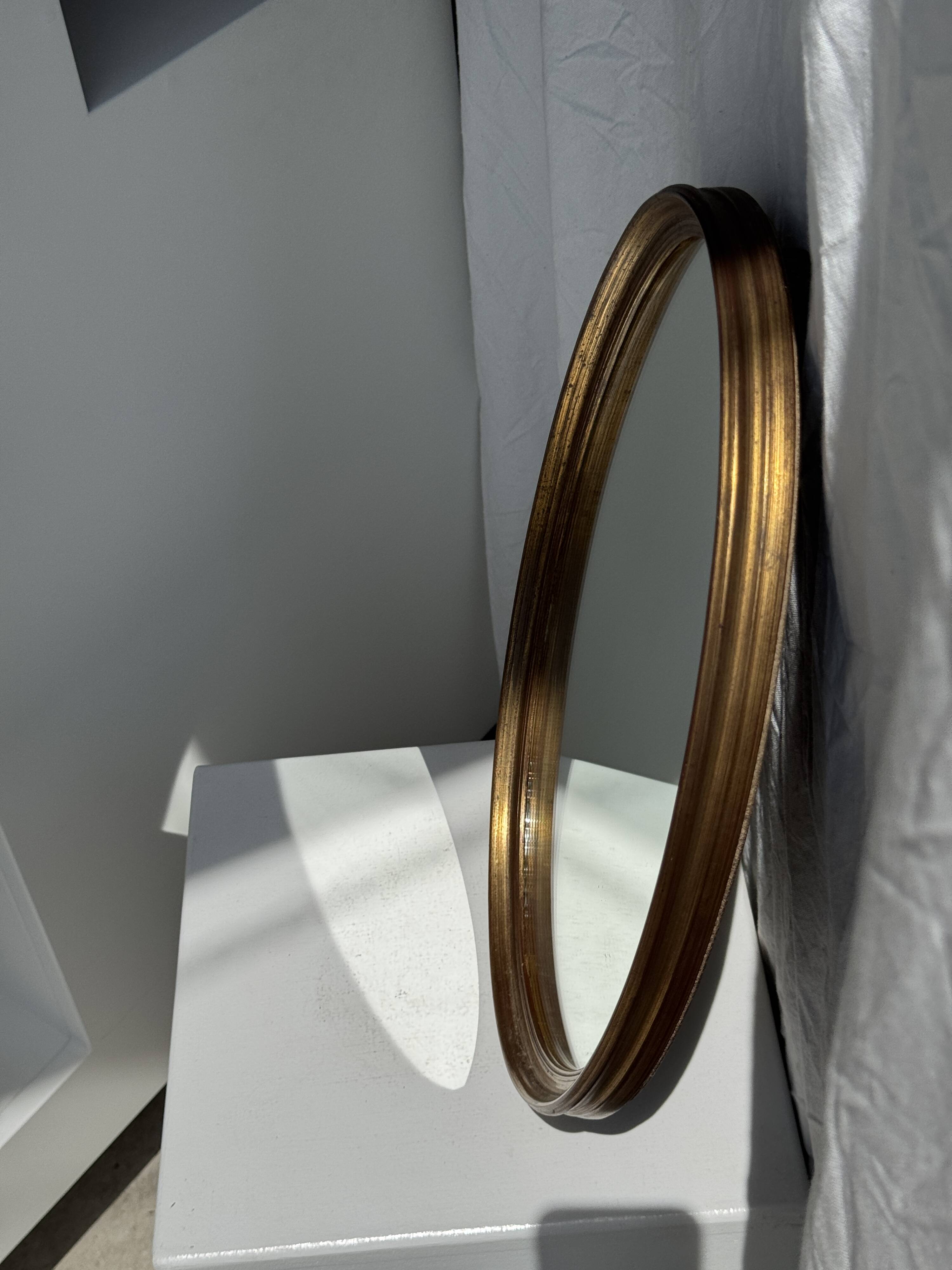 Classic gold oval mirror 42x32