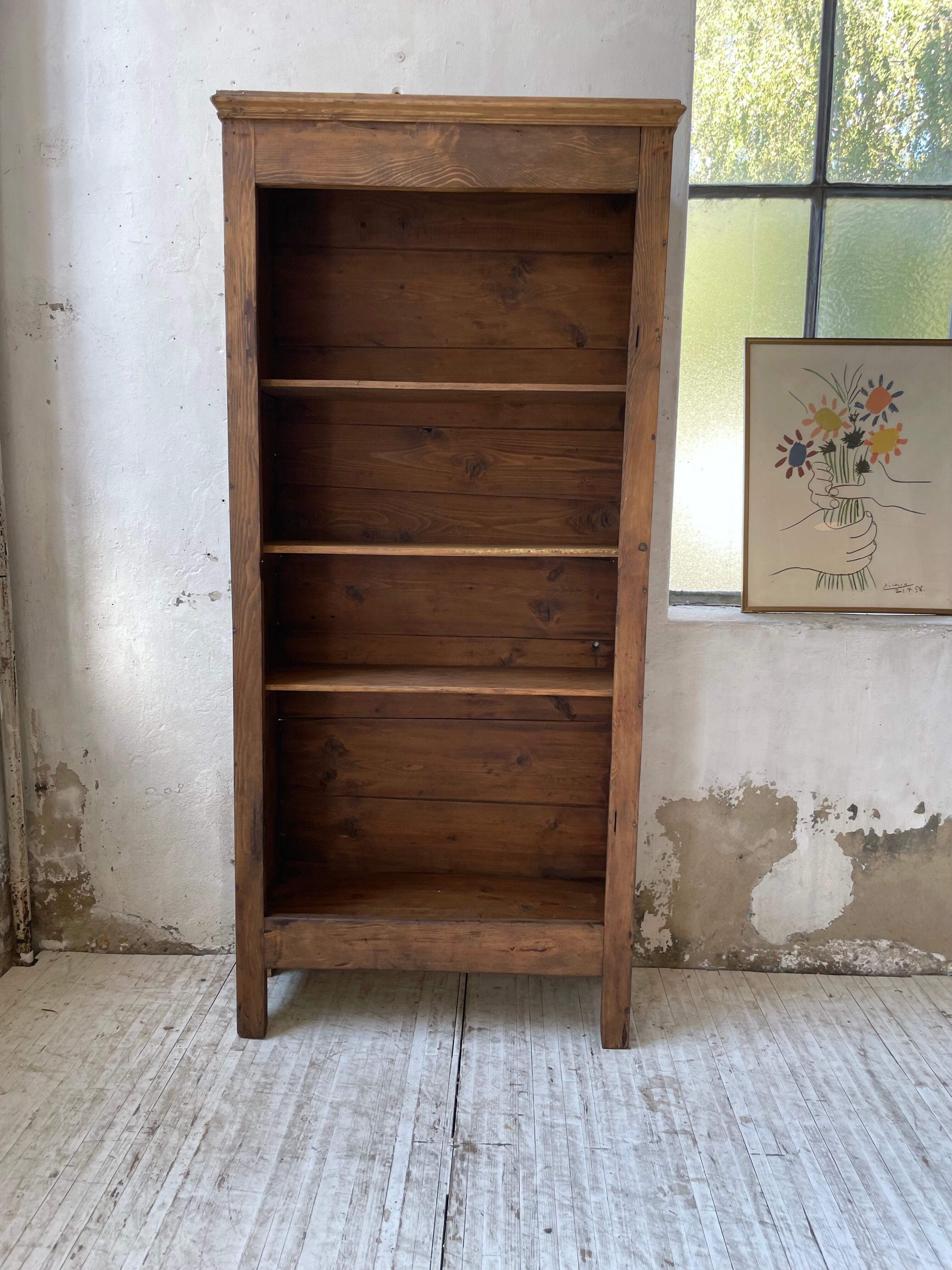 Library bonnetière pine