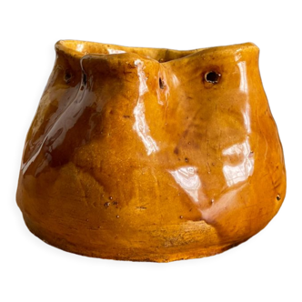 Ceramic vase