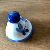 Apothecary pot