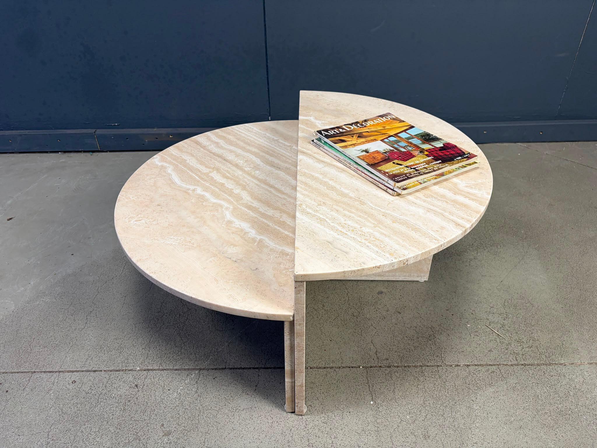 Paire de tables basses en travertin, années 1970