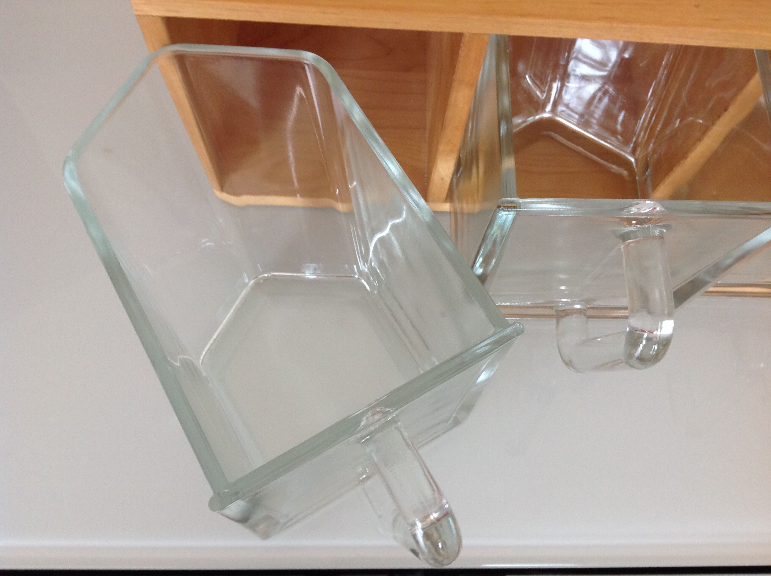 Wall stretch with glass epic drawers