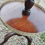 Table de chevet, table d'appoint ancienne style Louis XVI en bois et plateau en marbre