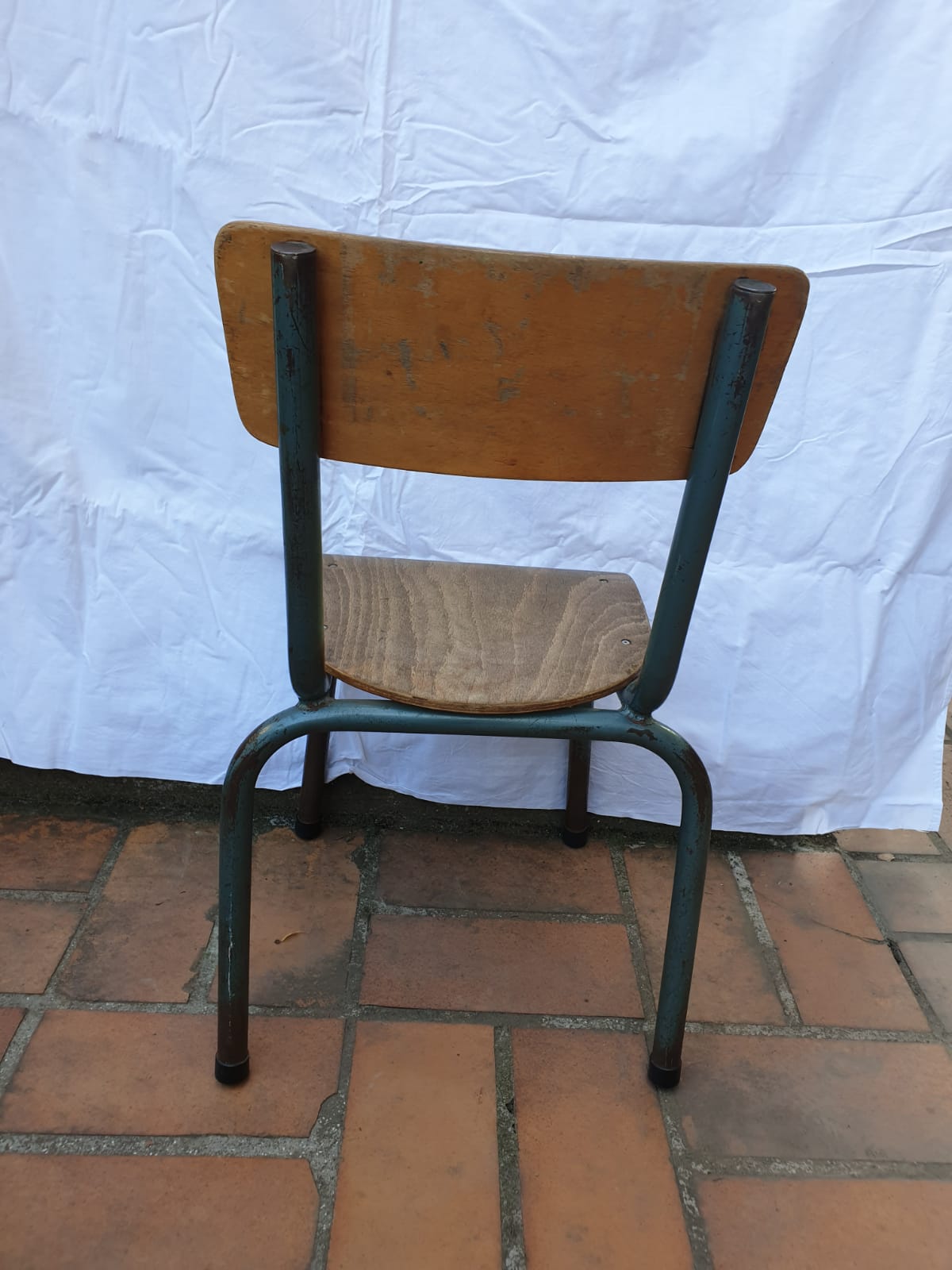 Mullca child school chair