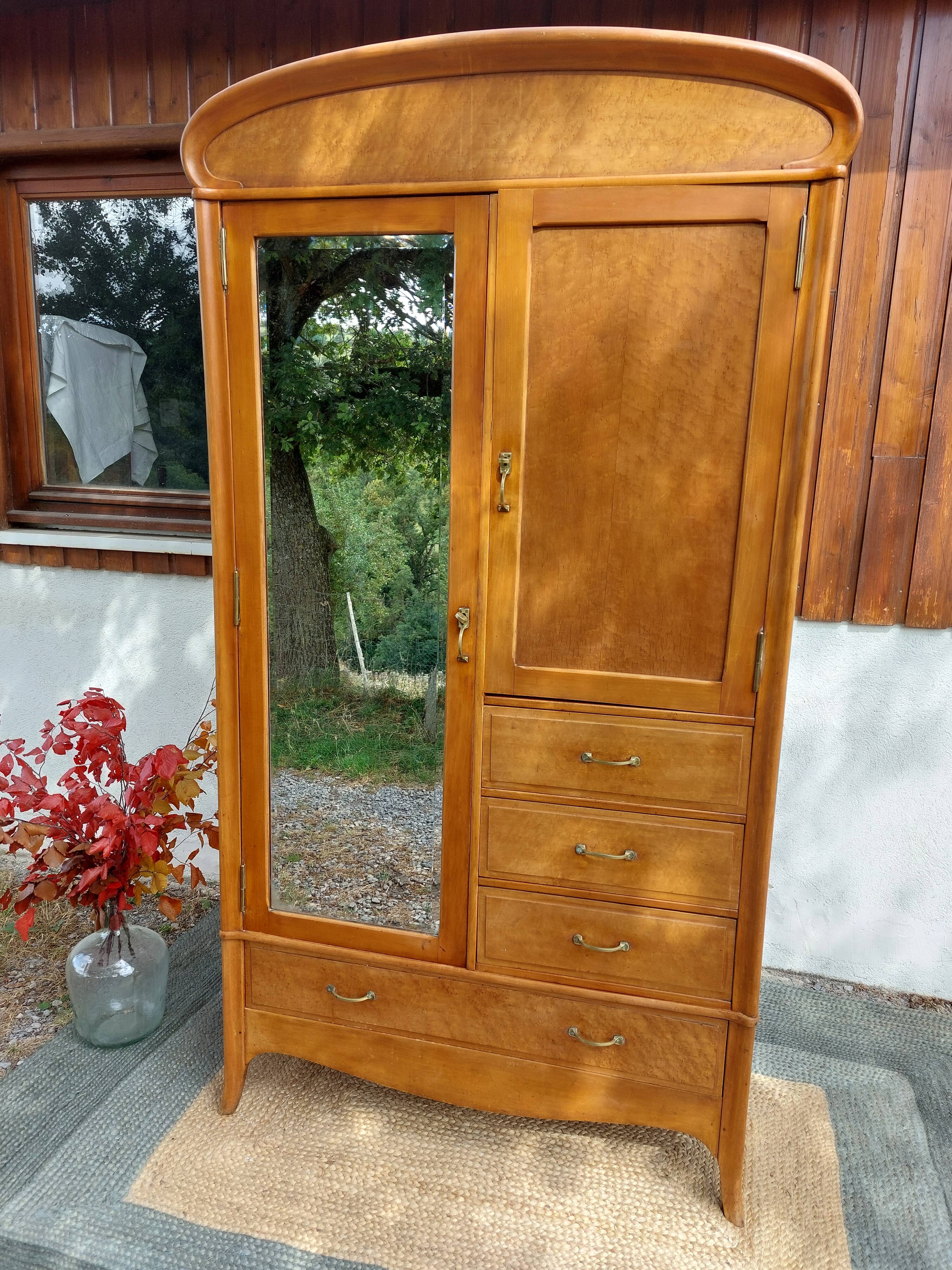 triple function wardrobe, hanging rail