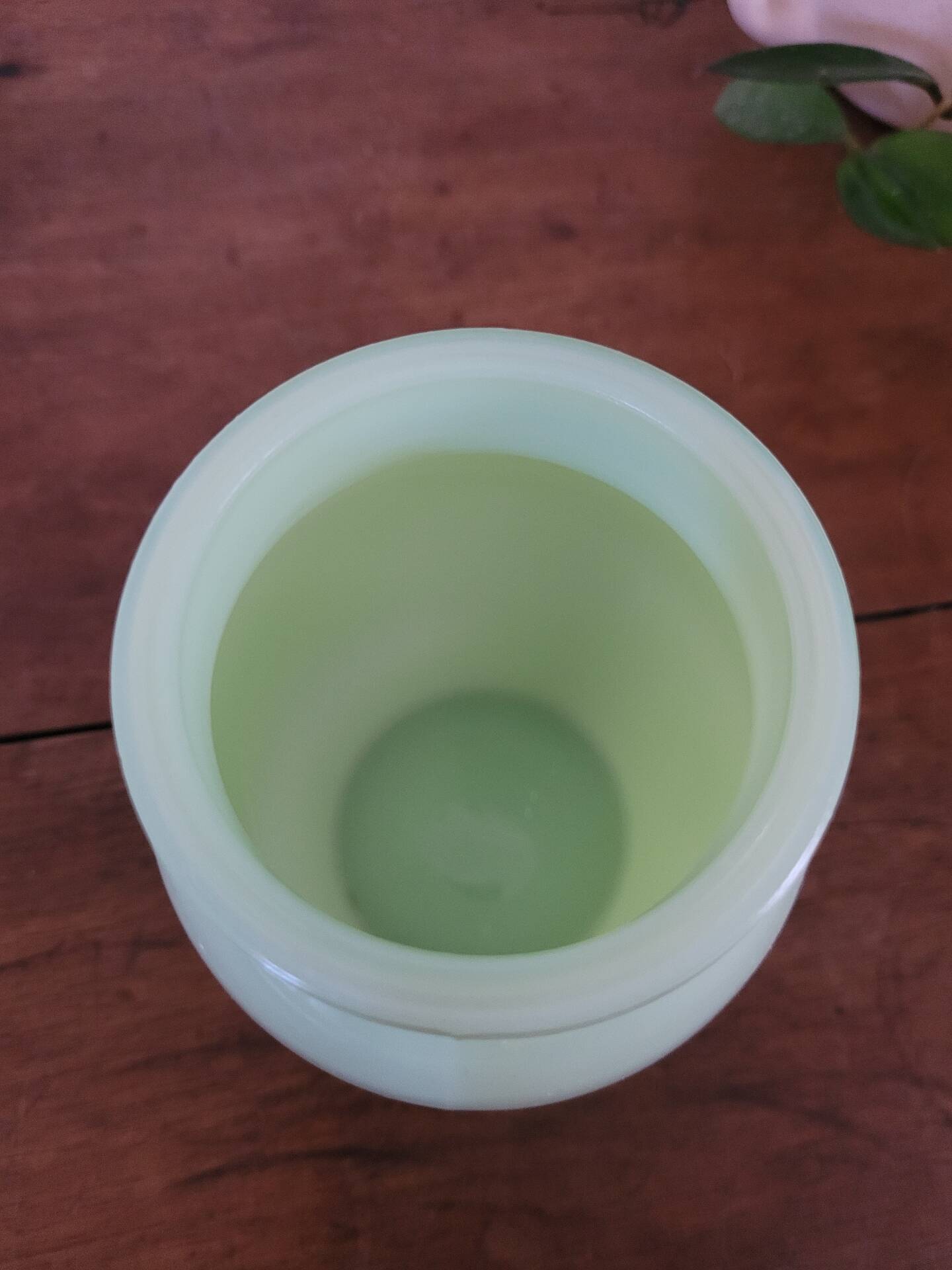 Small vase in green opaline.