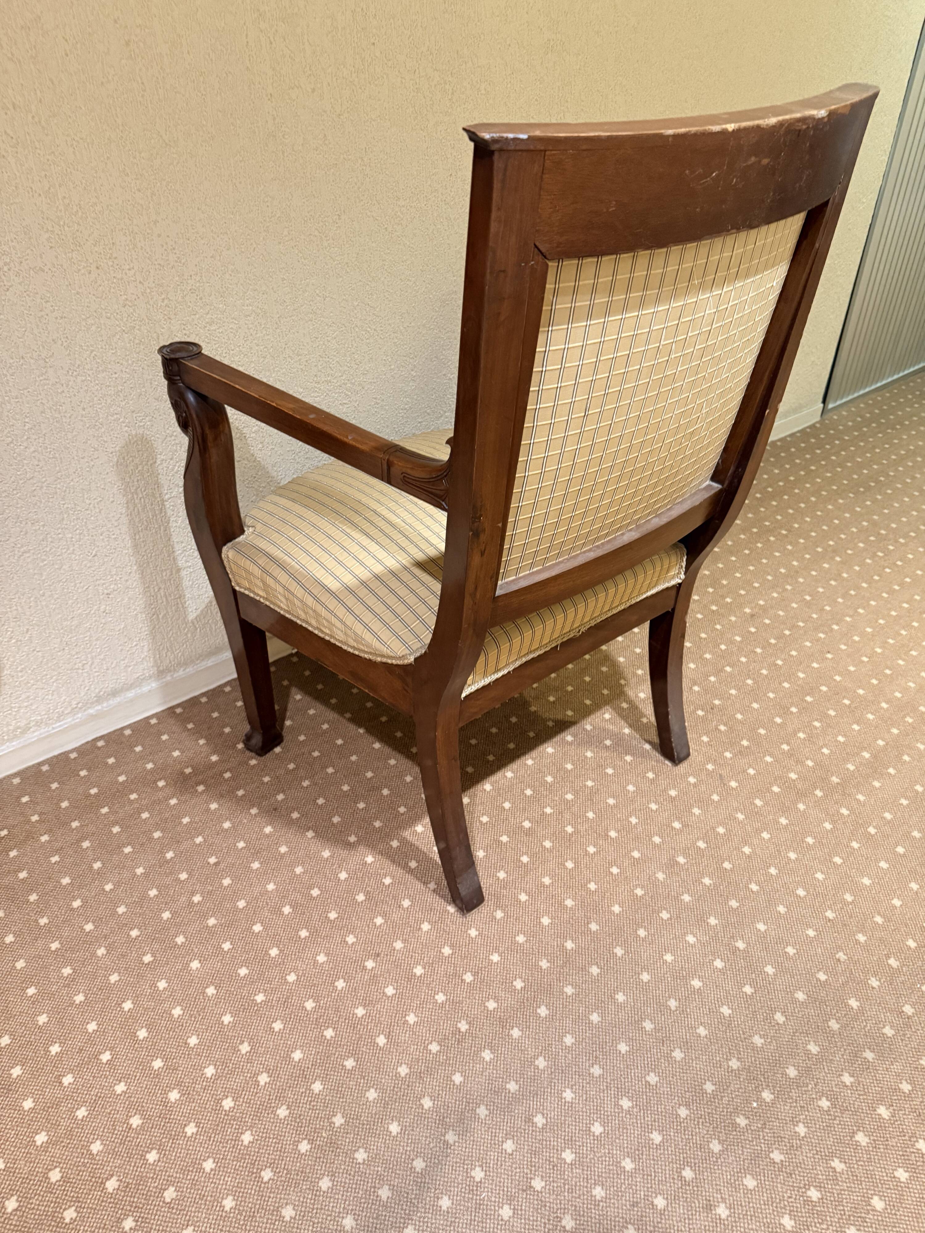 French Empire armchair in mahogany, 18th century.