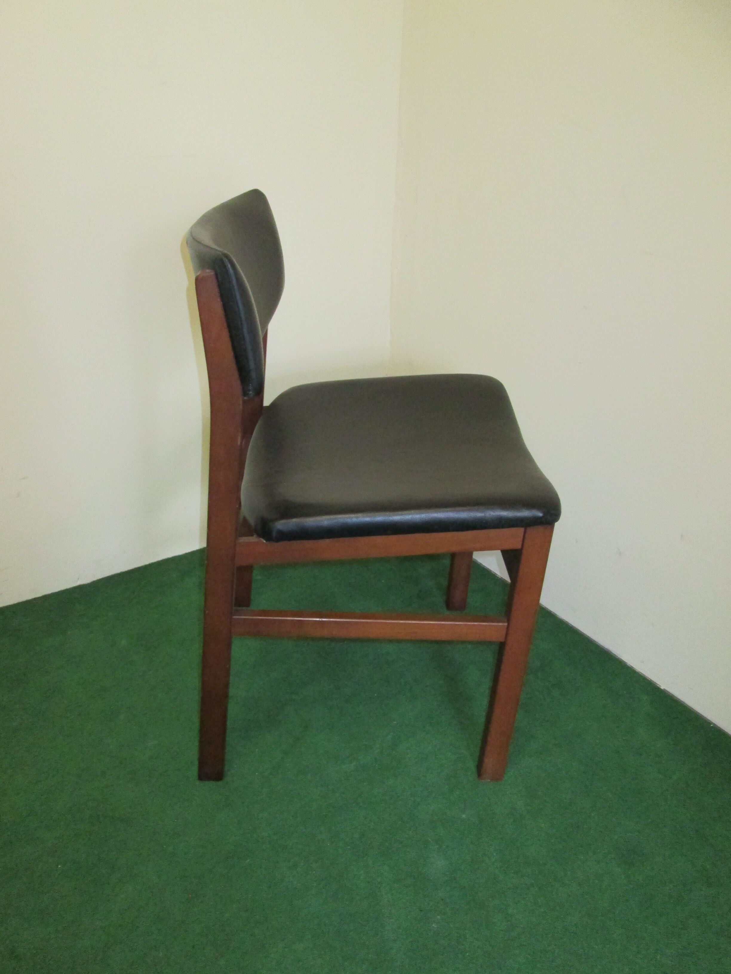 Série de 4 chaises en teck
