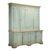 Baroque-style buffet from the mid-18th century in lacquered wood.