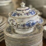 Earthenware dinner service, 155 pieces, Waring and Gillows, London