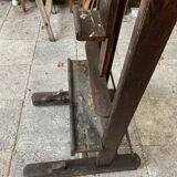 Antique hand-cranked easel