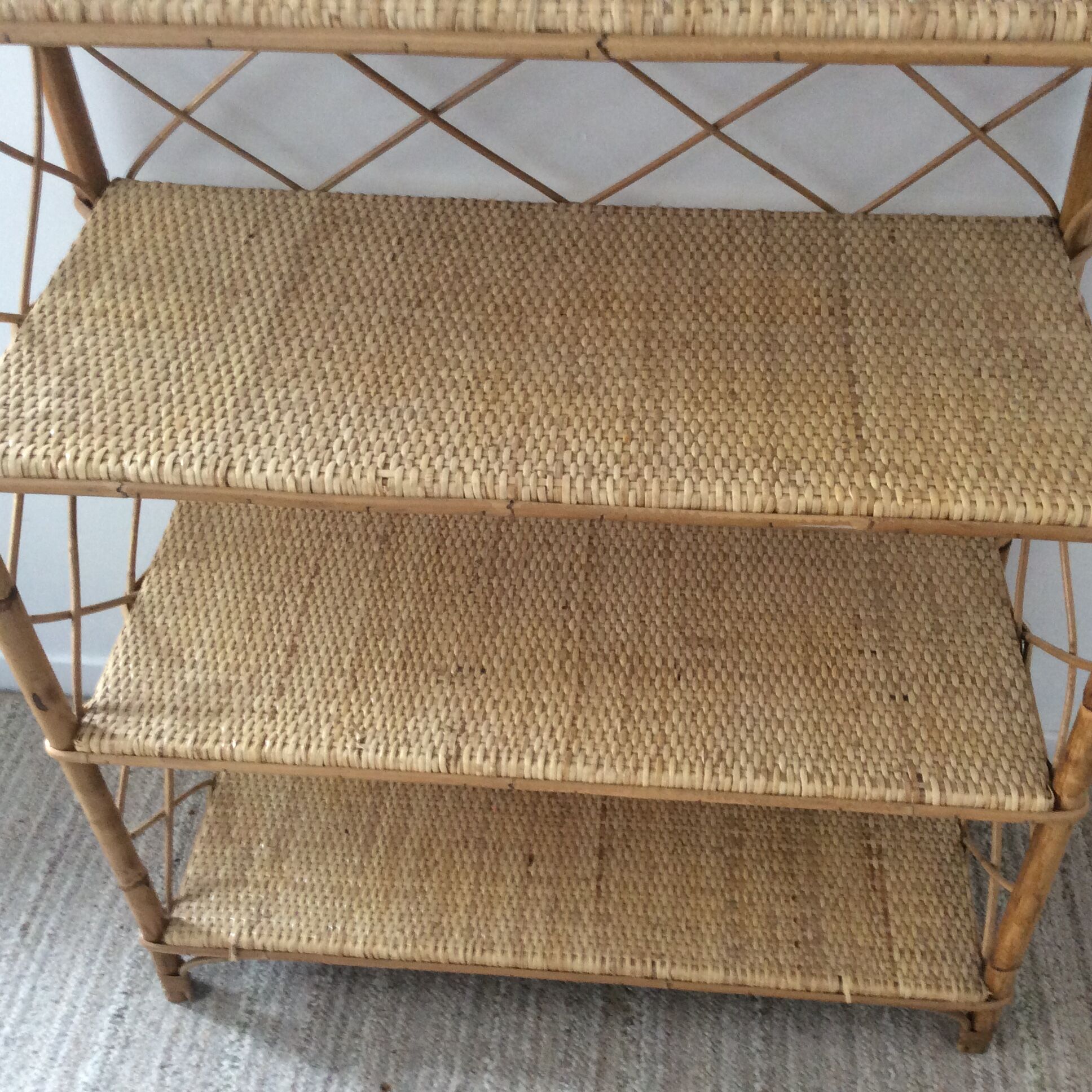 Étagère en rotin vintage des années 60/70