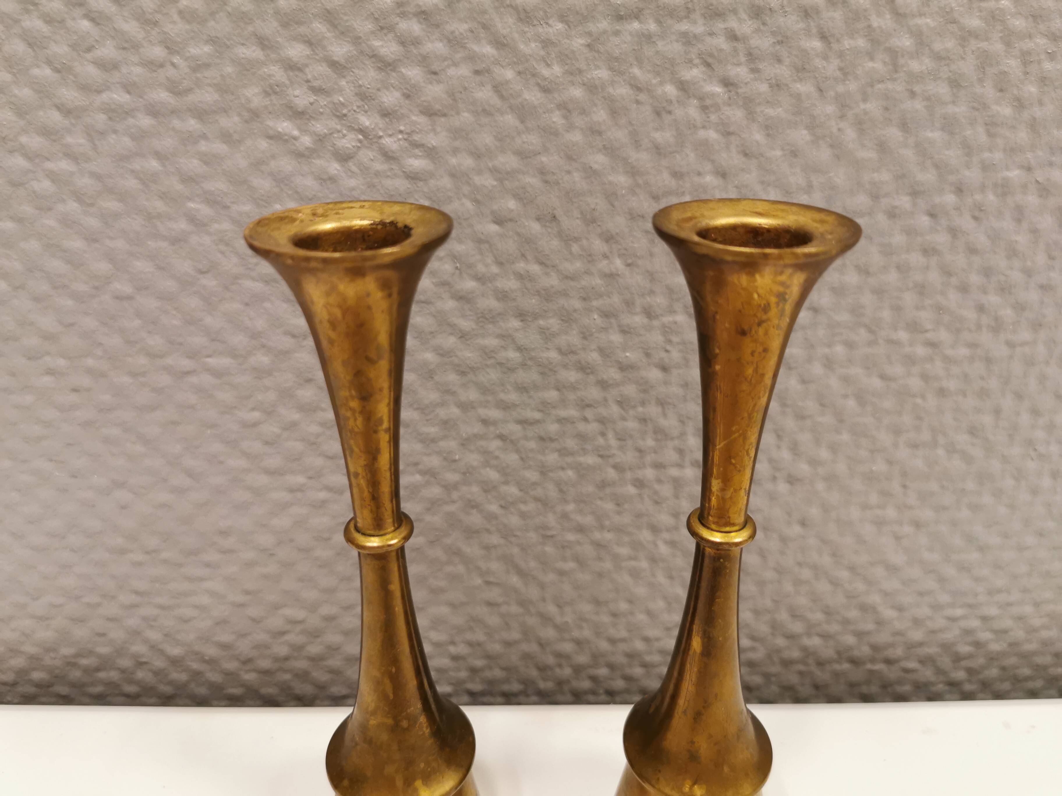 A set of beautiful candlesticks in solid brass.
