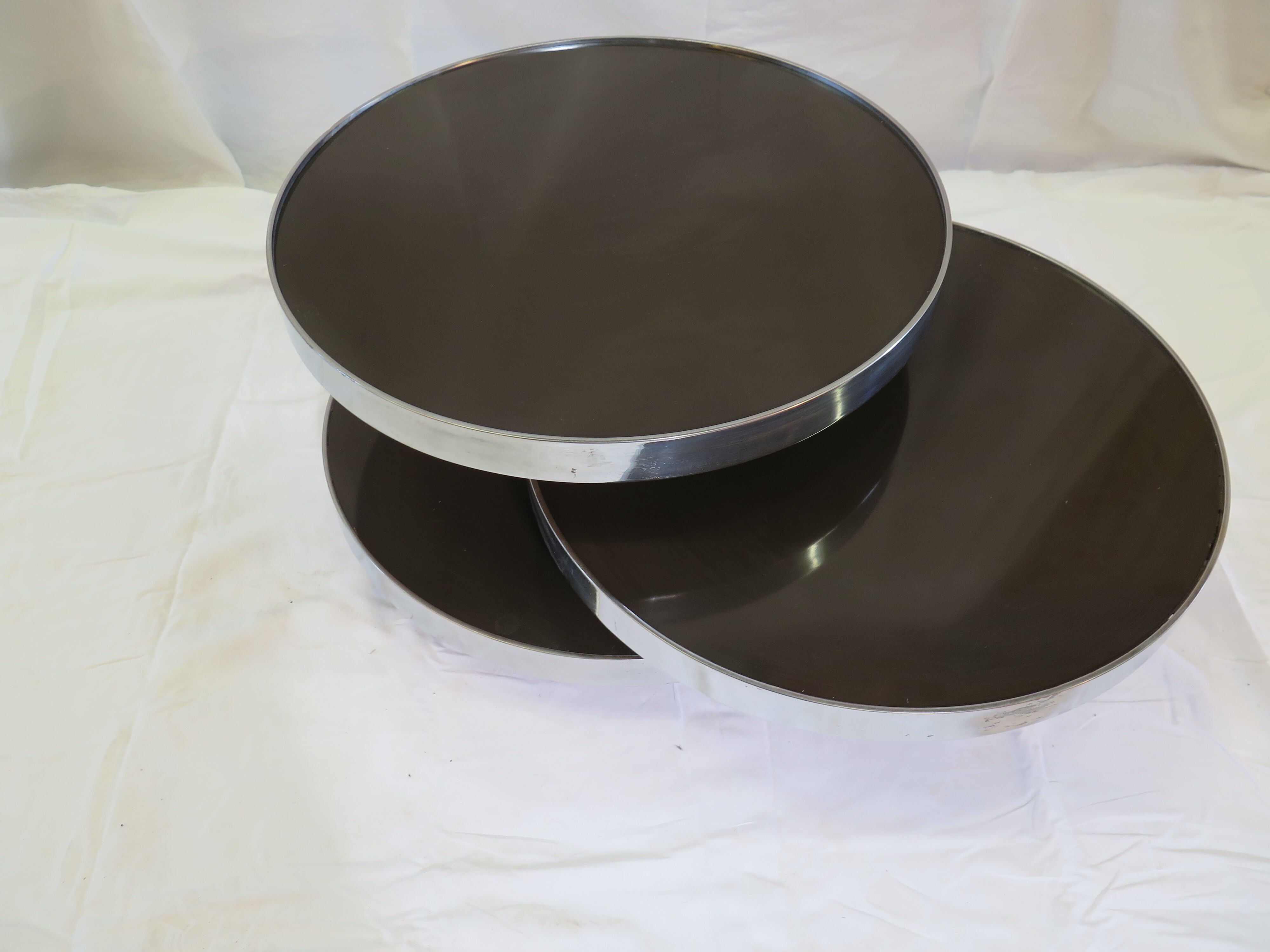 Round coffee table with 3 pivoting trays Maria Pergay for Mercier