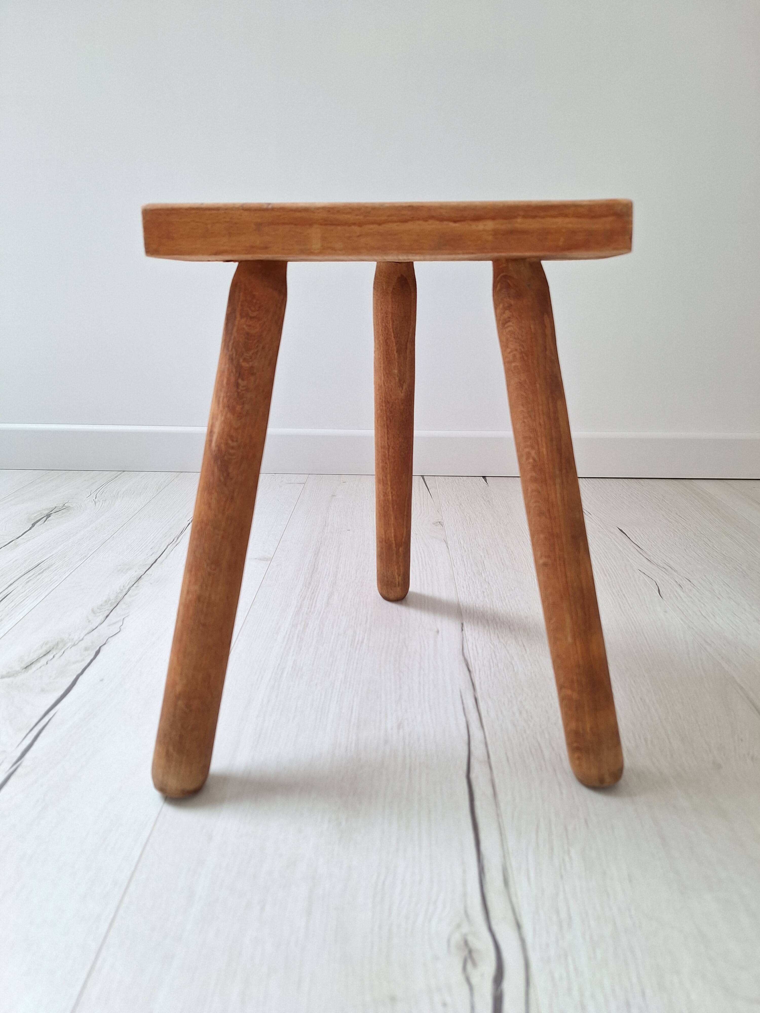 Tripod stool / Milking stool