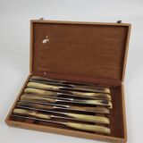 Set of 12 horn handle knives
