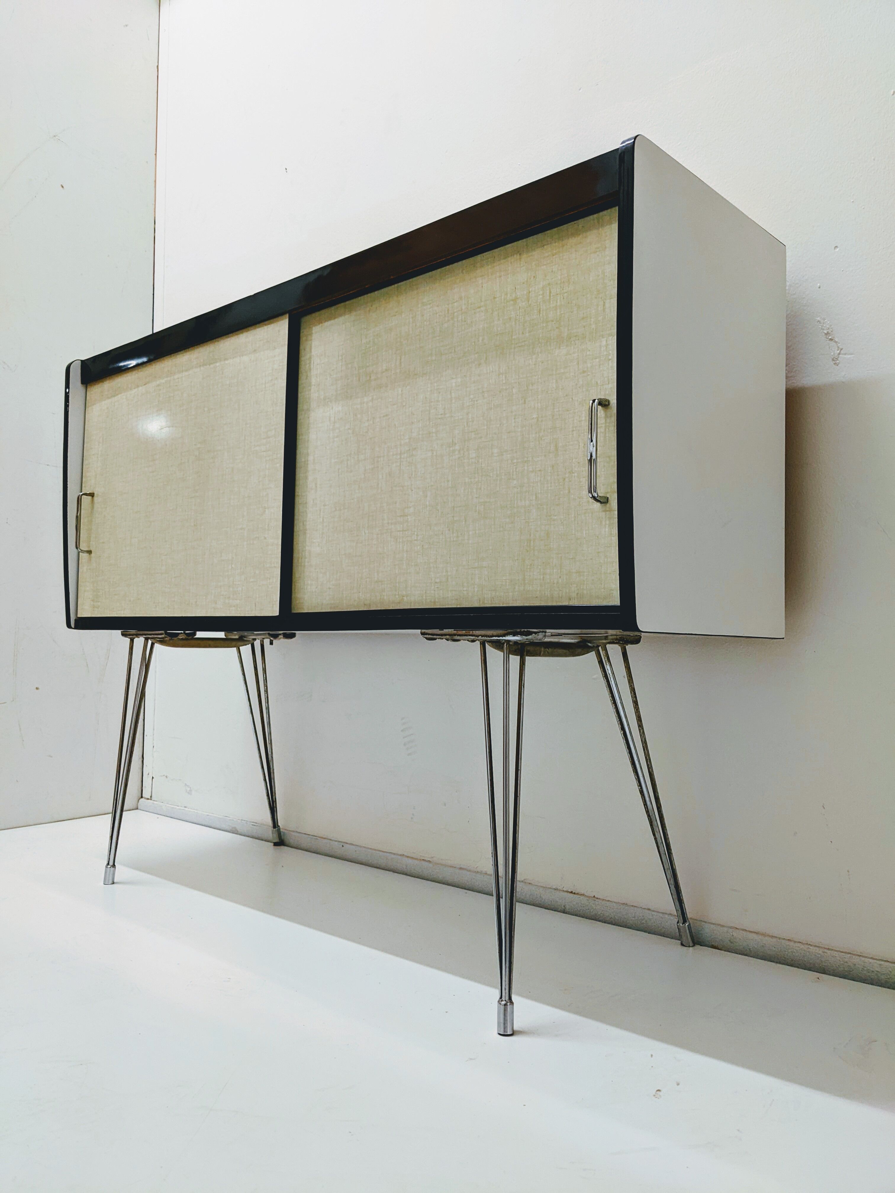 Vintage enfilade in formica / Eiffel feet / sideboard storage cabinet