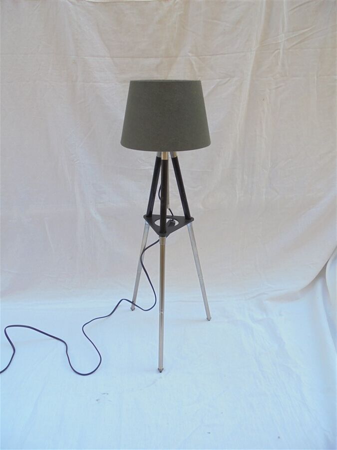 Lampe trépied