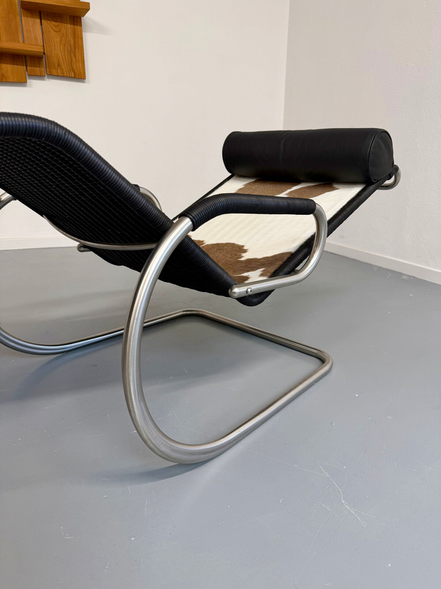 Fauteuil Lounge design Tecta par Mies Van Der Rohe réglable vintage