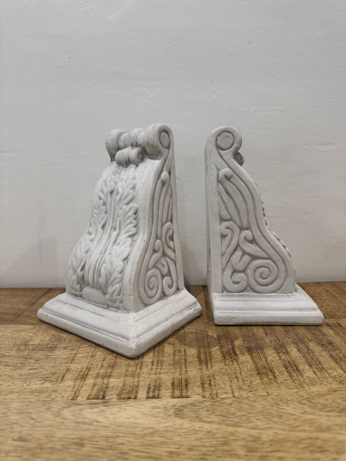 Lot of vintage bookends