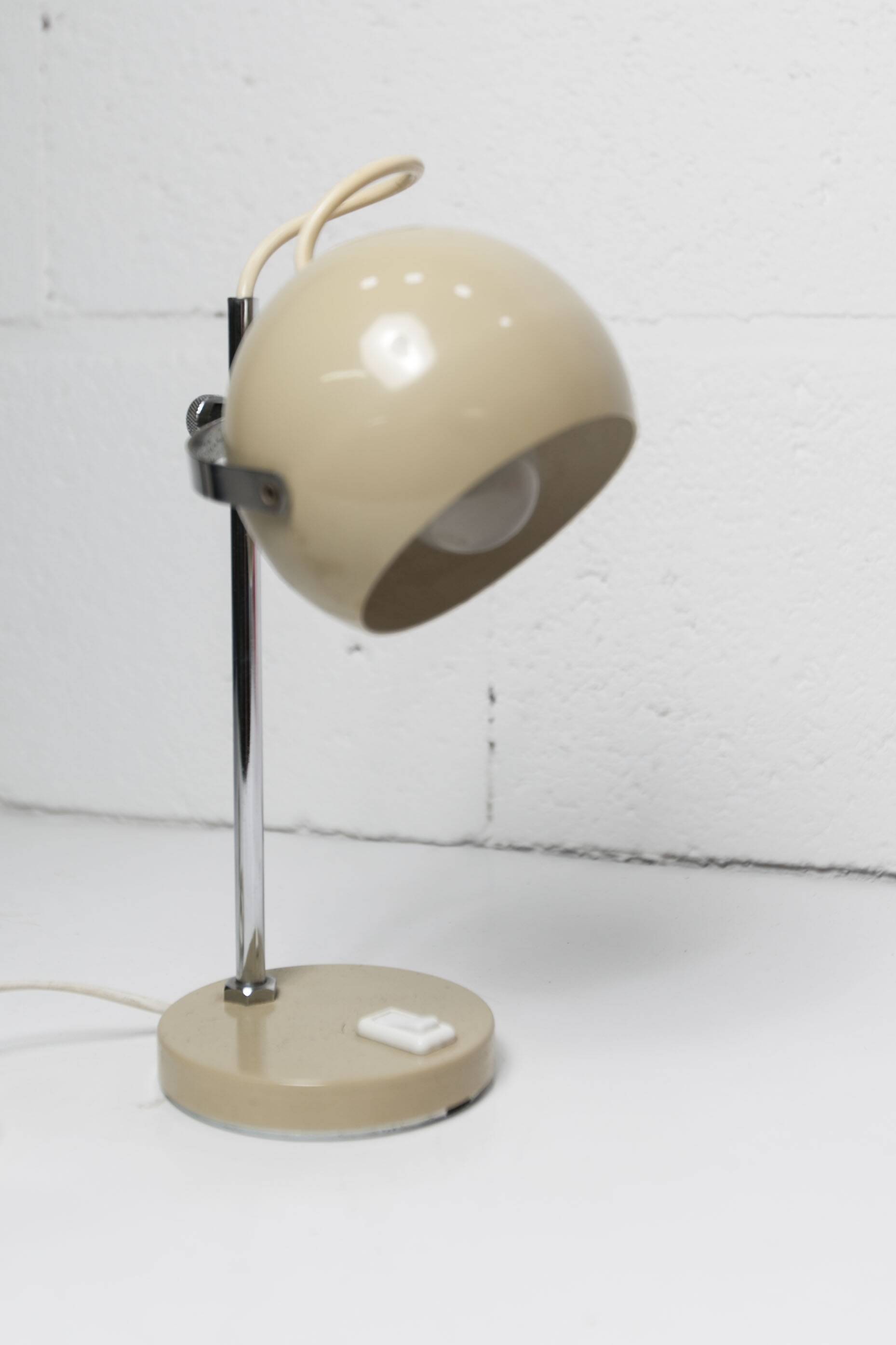 Vintage beige eyeball lamp 1970