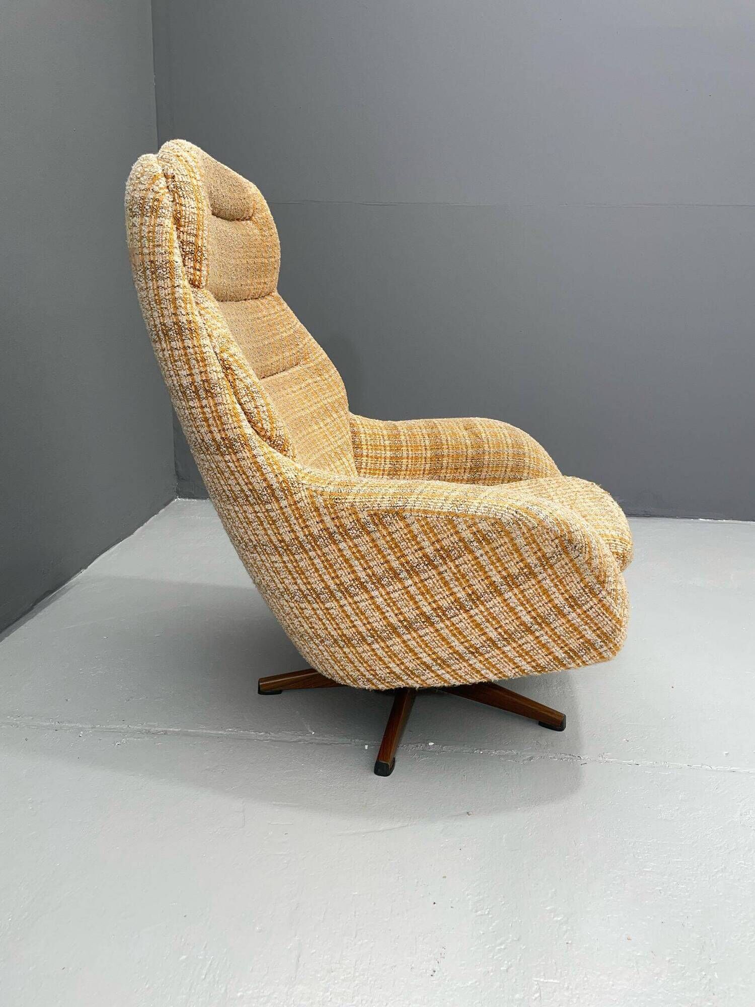 Swivel Armchair for Jitona Soběslav, 1970s, Czechoslovakia