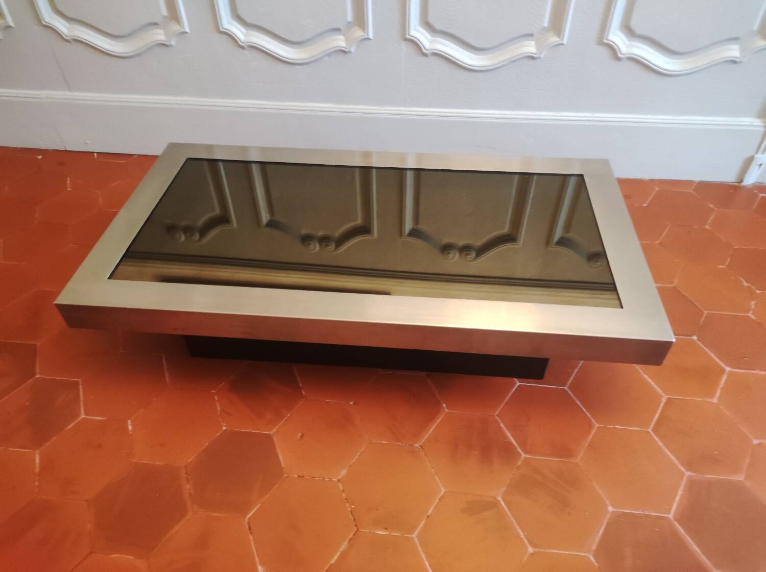 Table basse en aluminium et verre fumé, 1970