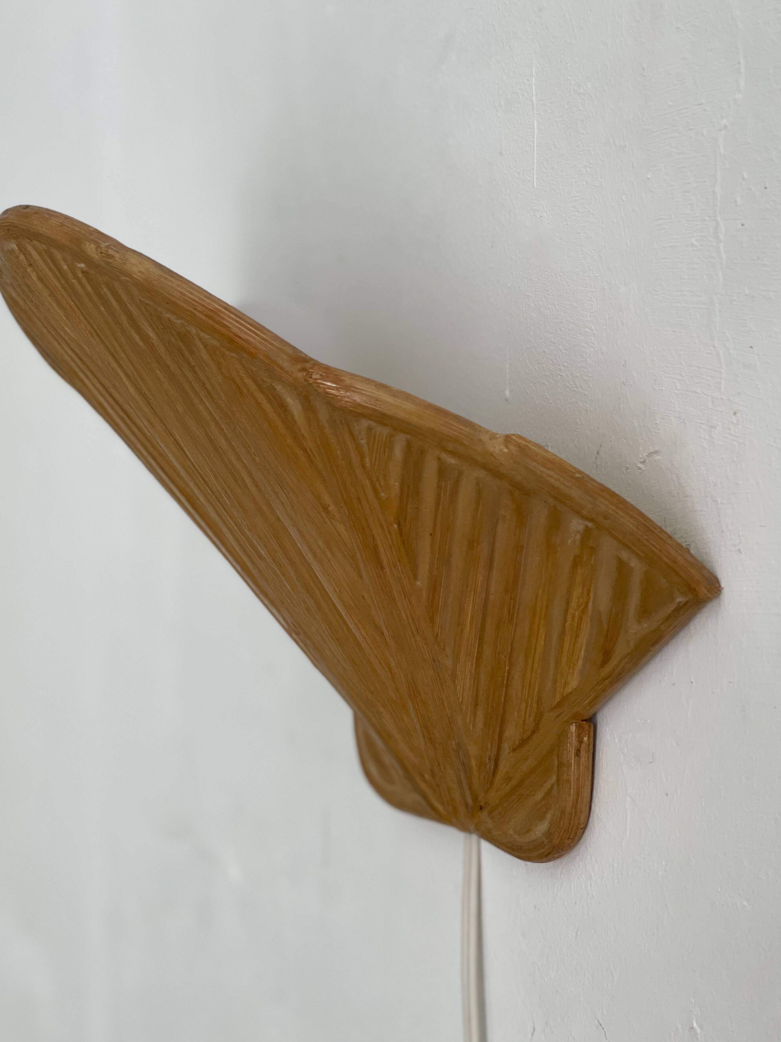 Lampe murale moderne du milieu du siècle Clam Shell Pencil Reed