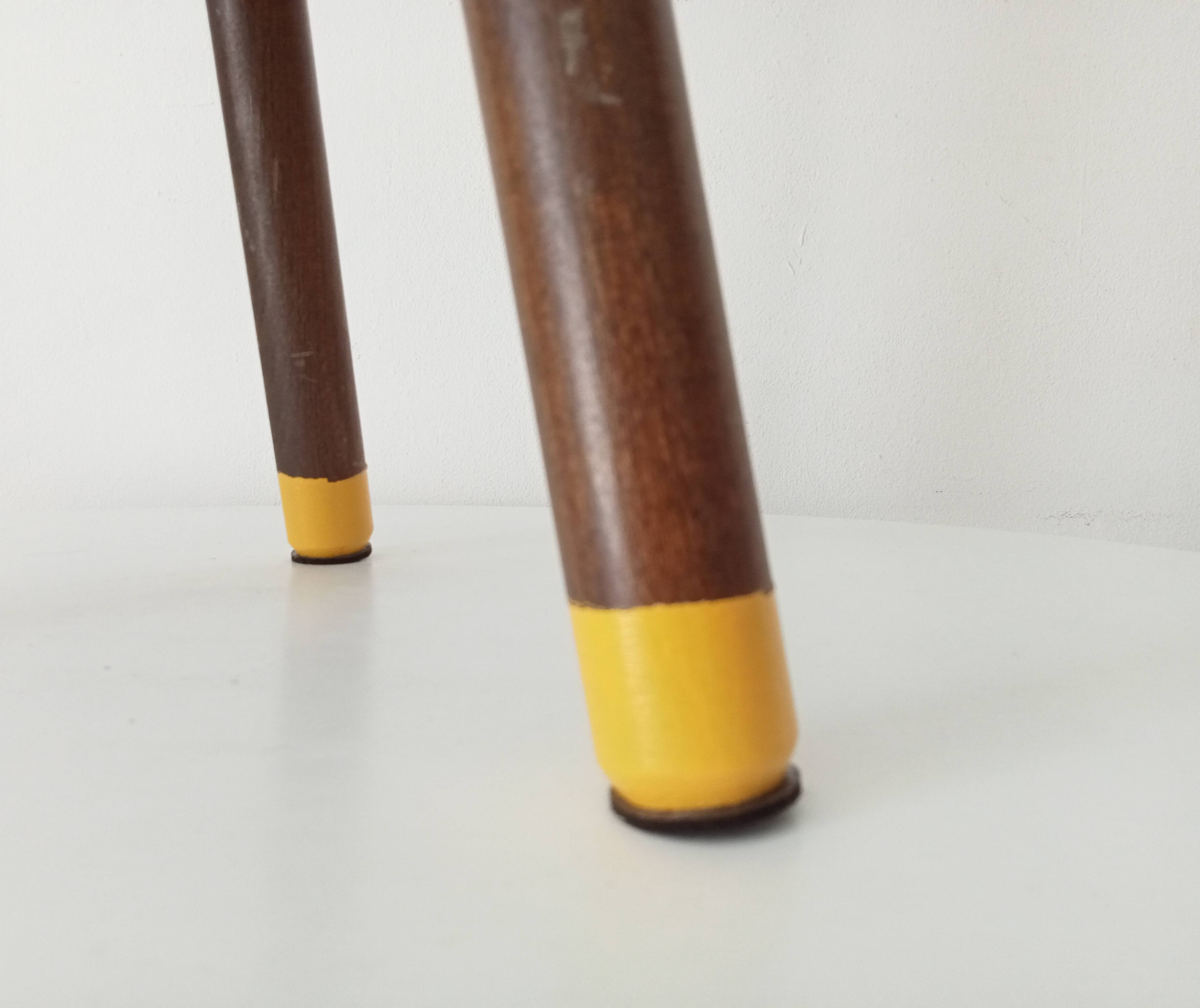 Vintage tripod bean stool from the 60s/70s