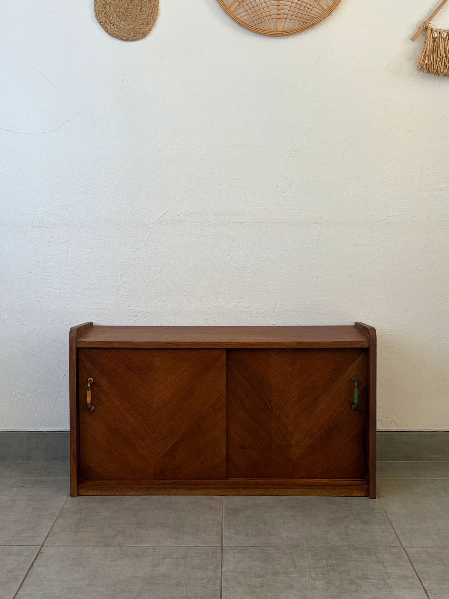 Vintage 1960s TV unit/storage.