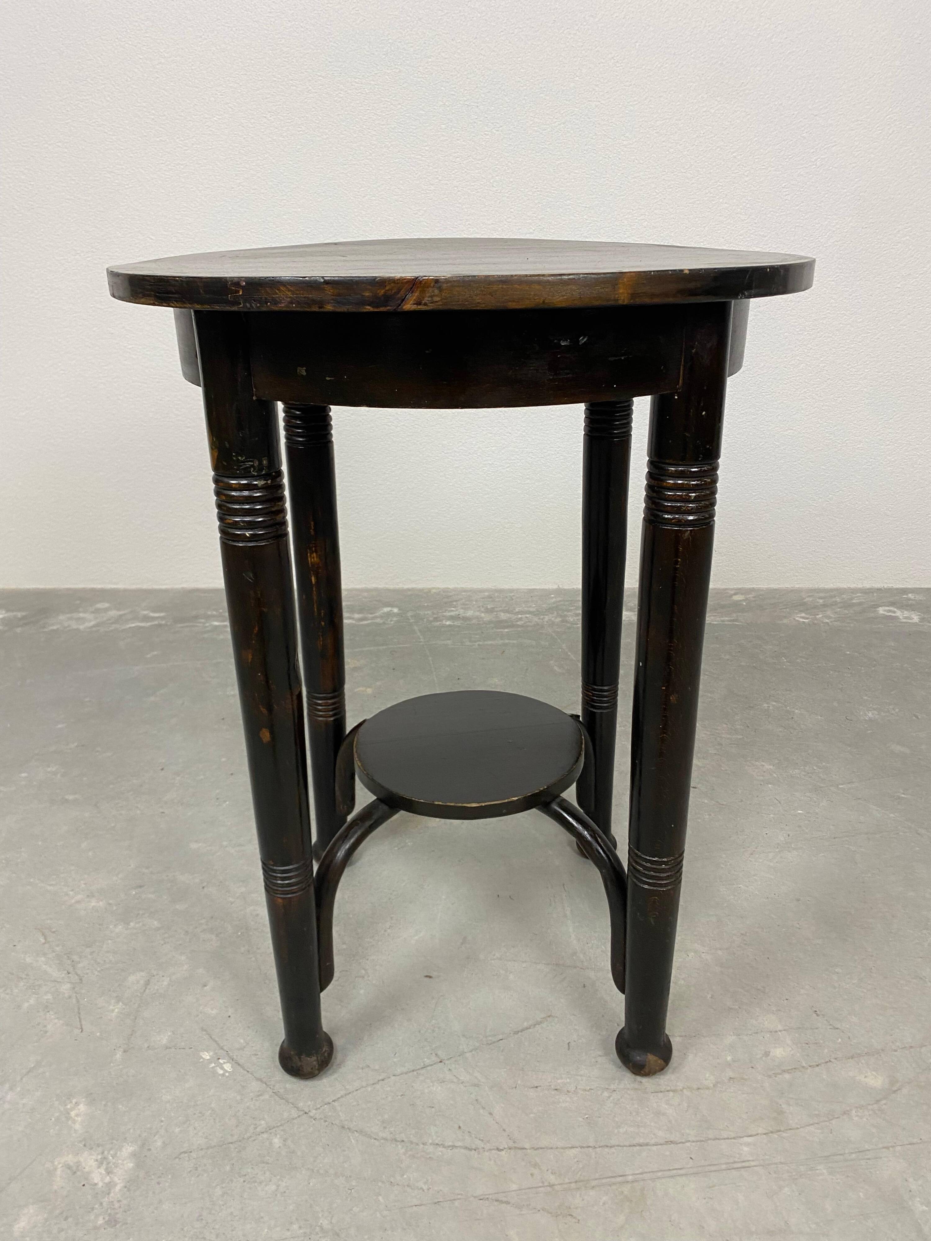 Table basse Secession Thonet
