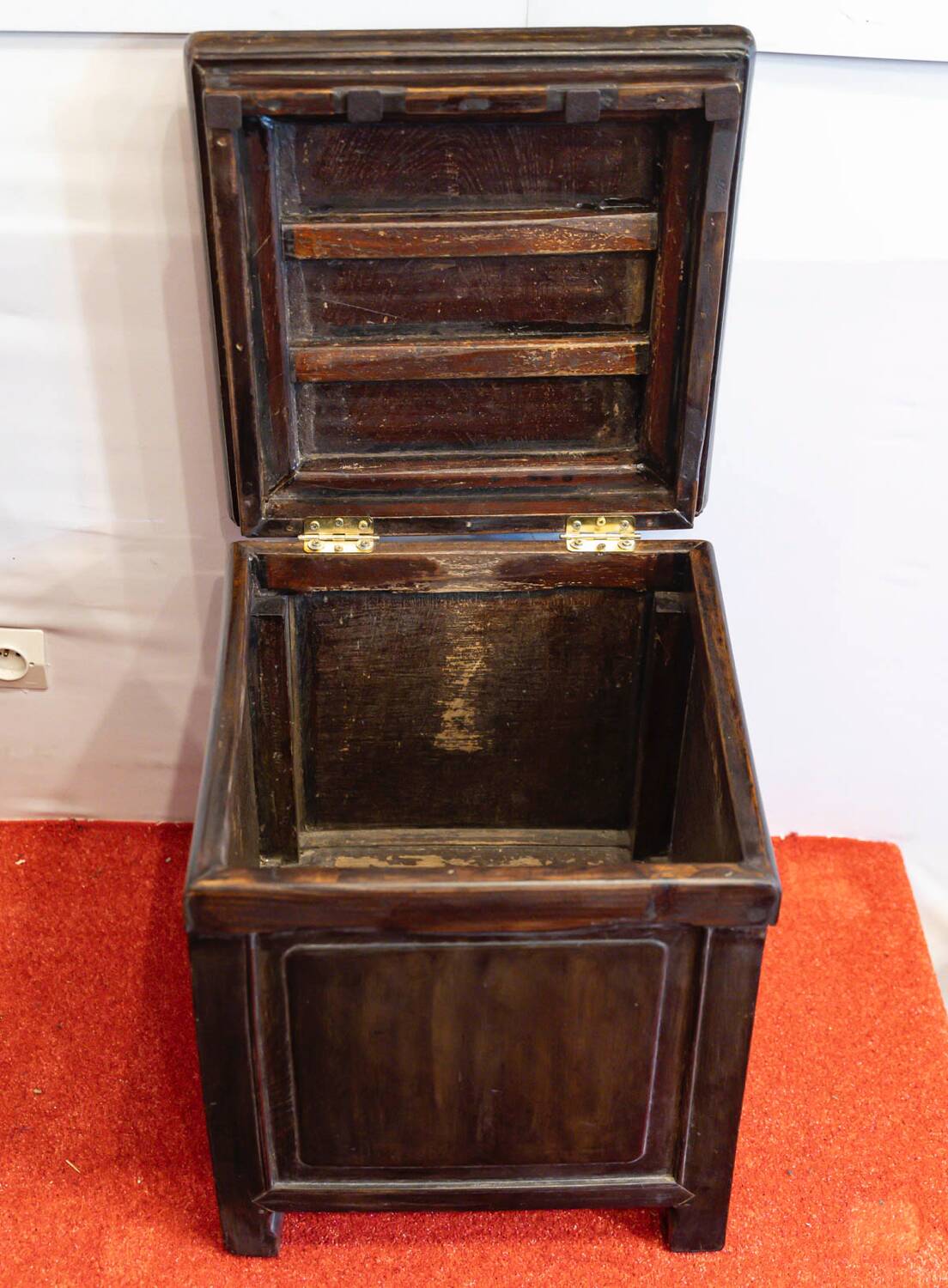 Tabouret coffre ancien chinois