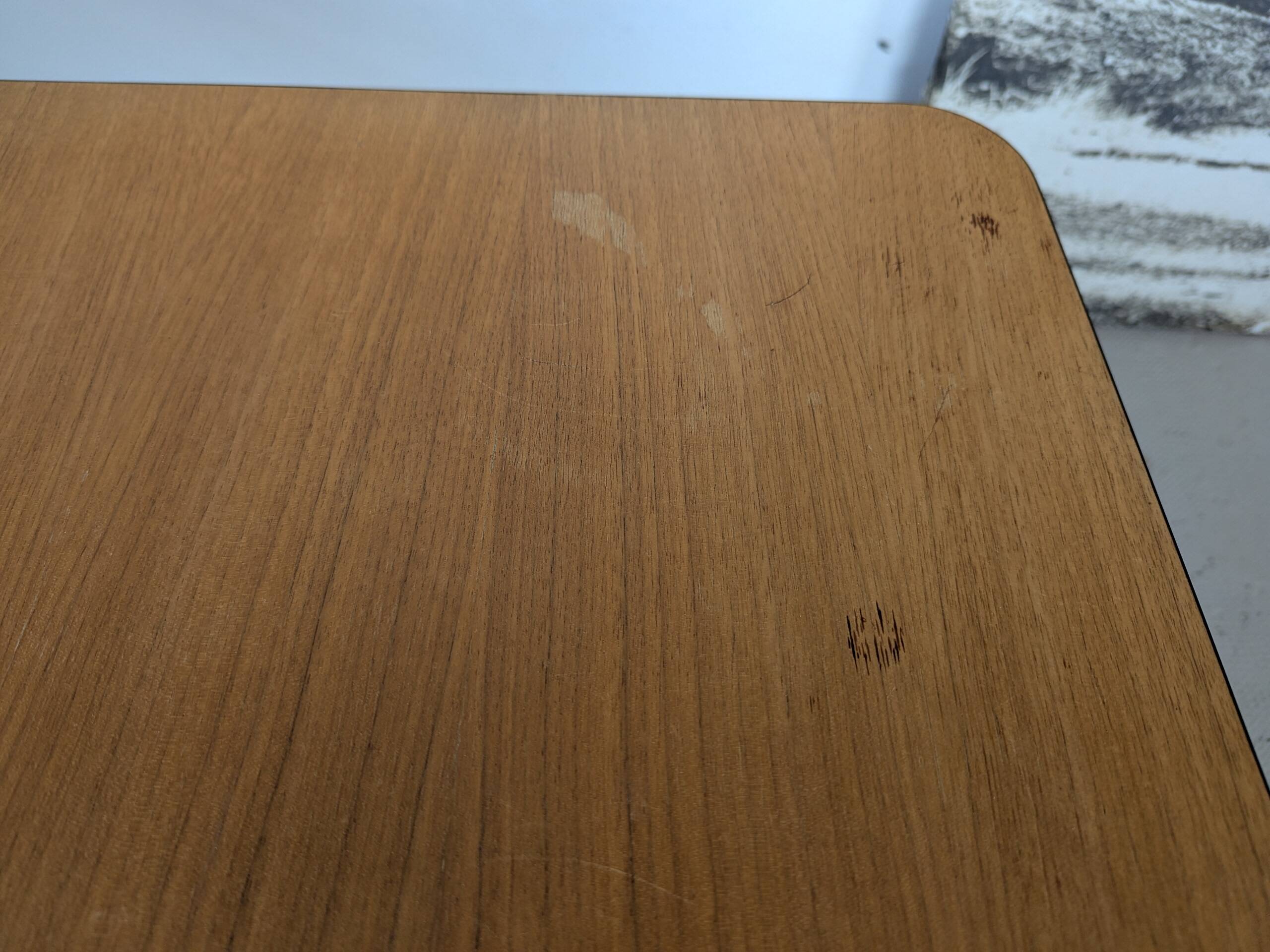 Design coffee table by Charles and Ray Eames for Herman Miller.