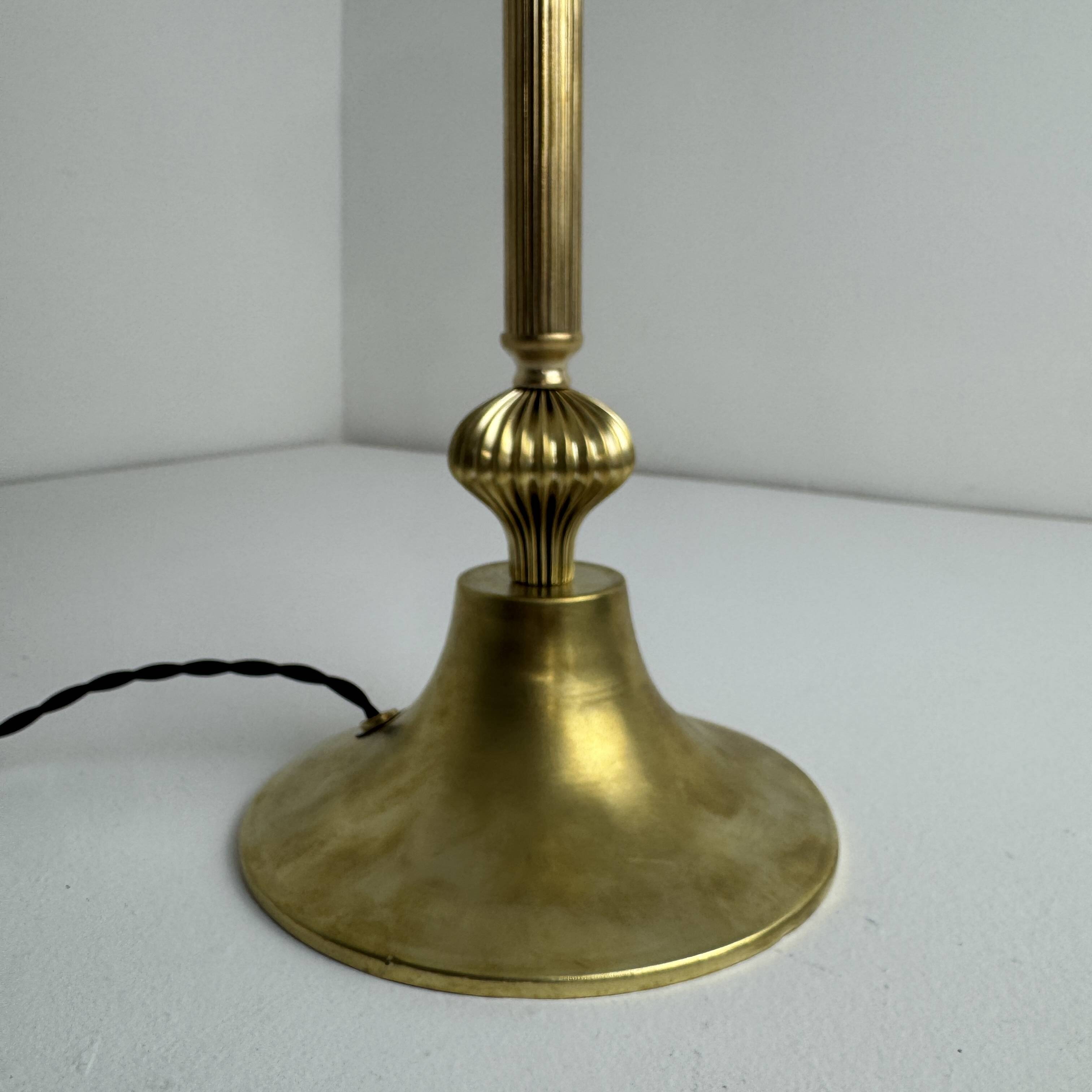 Ancienne lampe a poser laiton & verre vintage