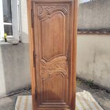 Antique oak bonnetière